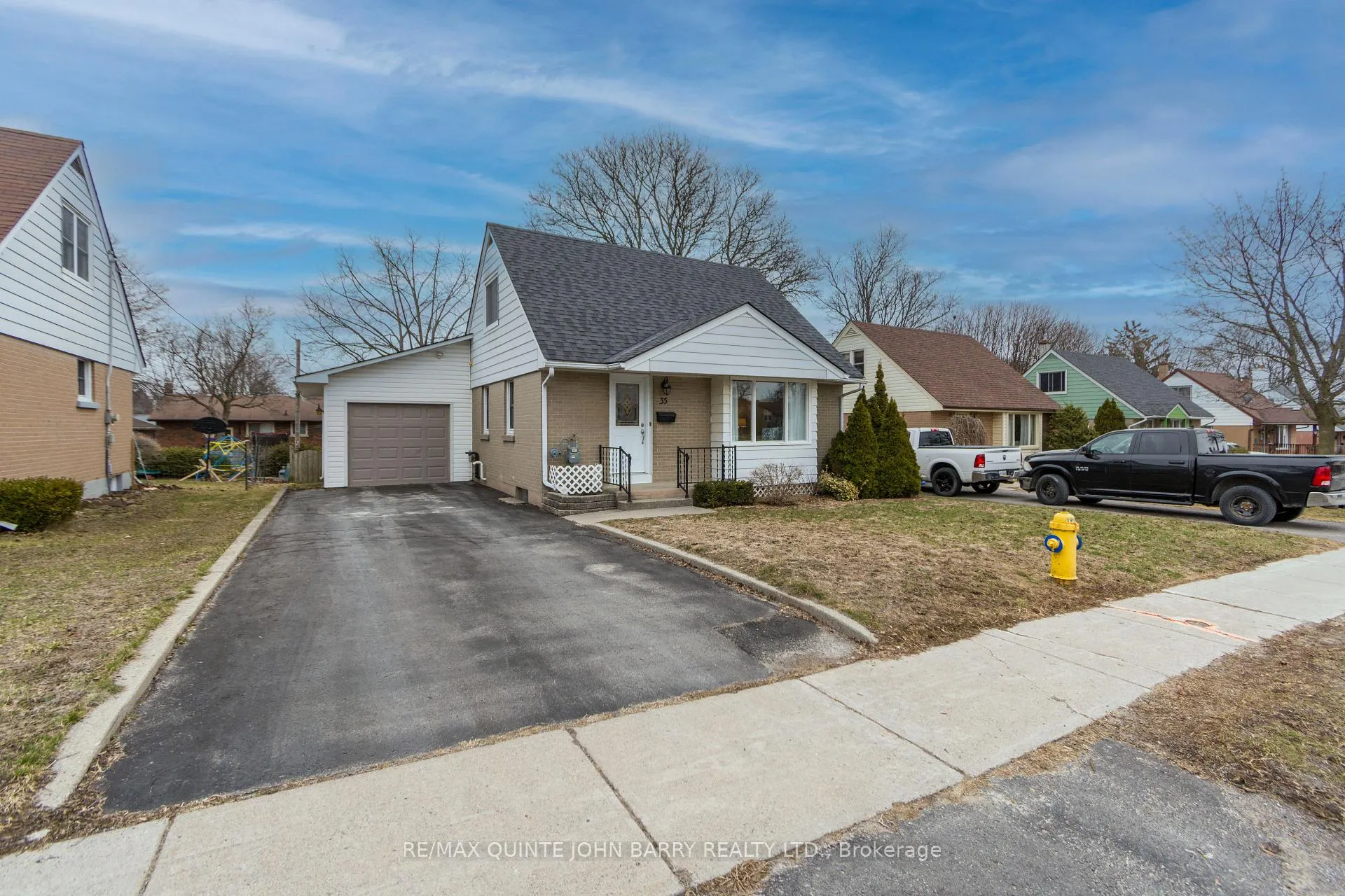 Photo 3 of 35 Fourth Avenue, Quinte West, Trenton Ward — HOMEH