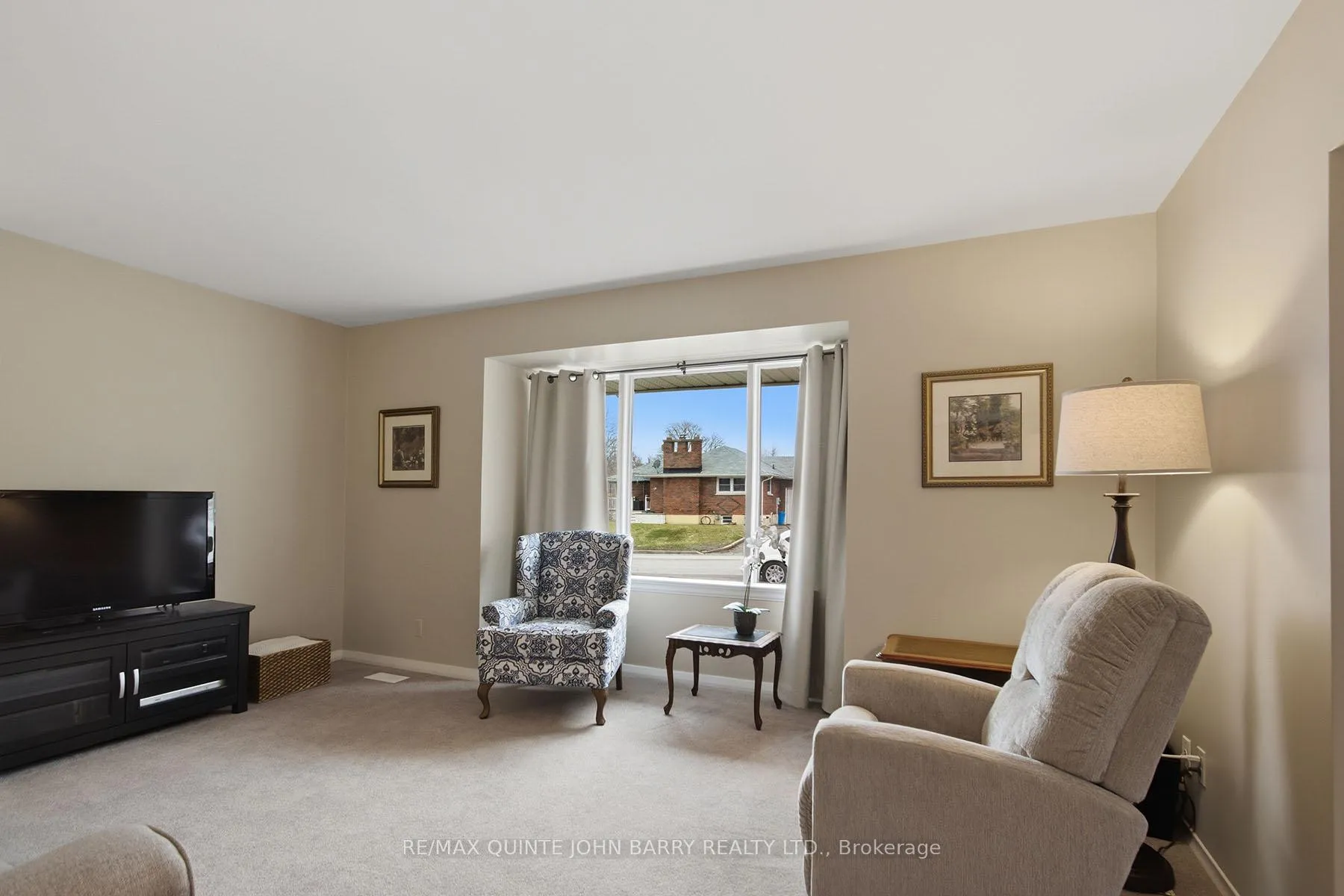 Photo 8 of 35 Fourth Avenue, Quinte West, Trenton Ward — HOMEH