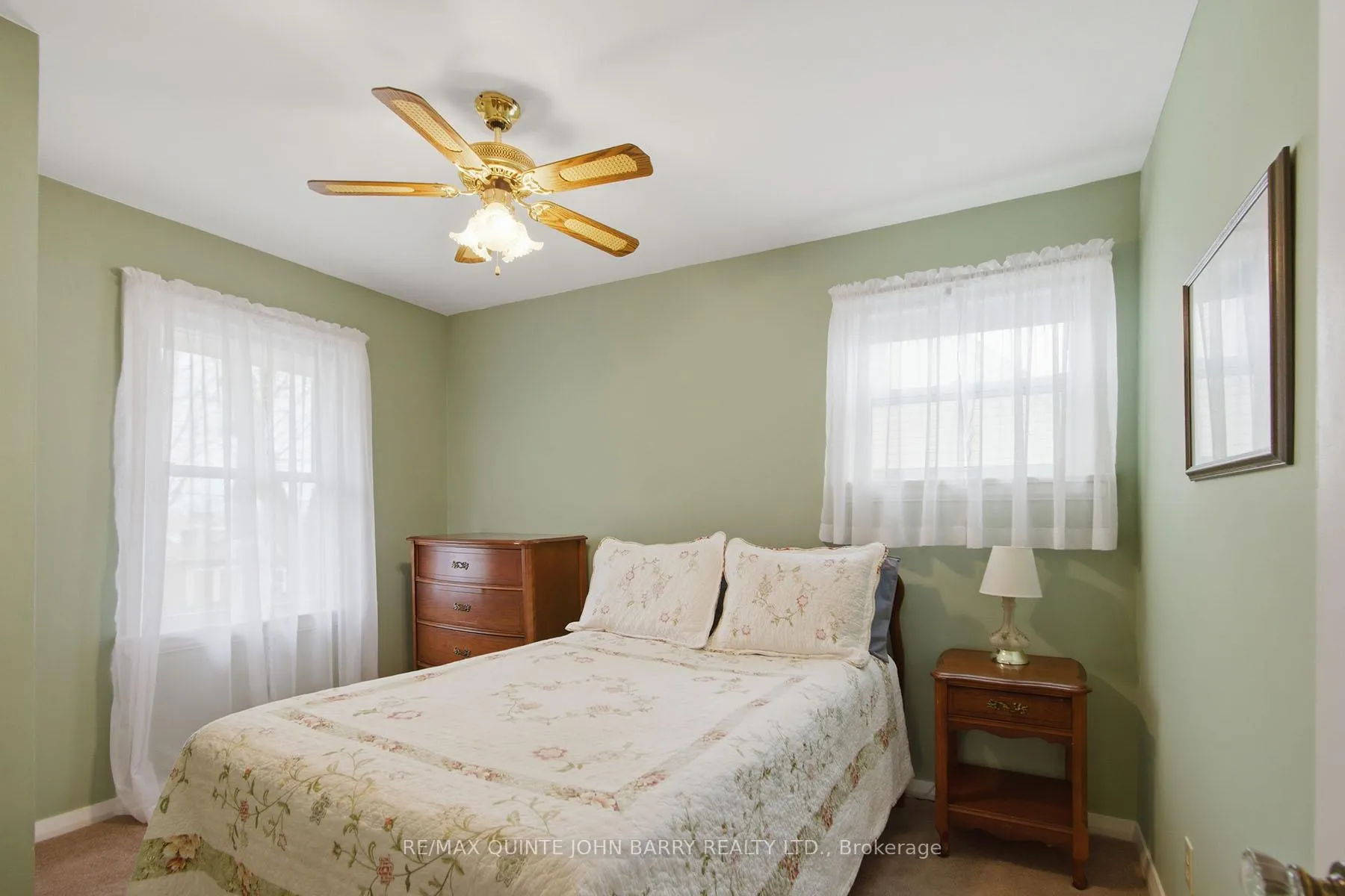 Photo 15 of 35 Fourth Avenue, Quinte West, Trenton Ward — HOMEH