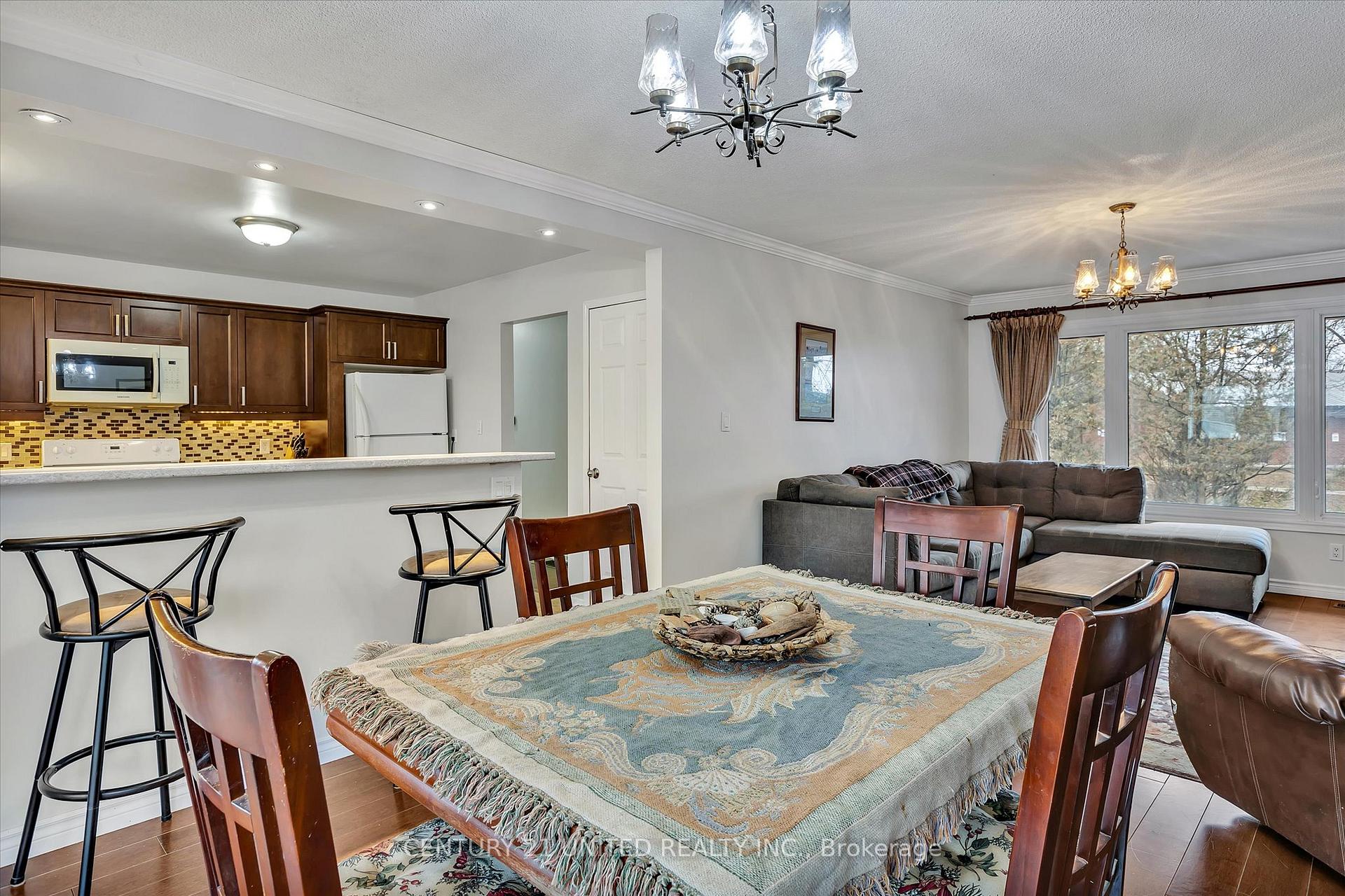 Photo 13 of 686 Corrigan Crescent, Peterborough, Ashburnham Ward 4 — HOMEH