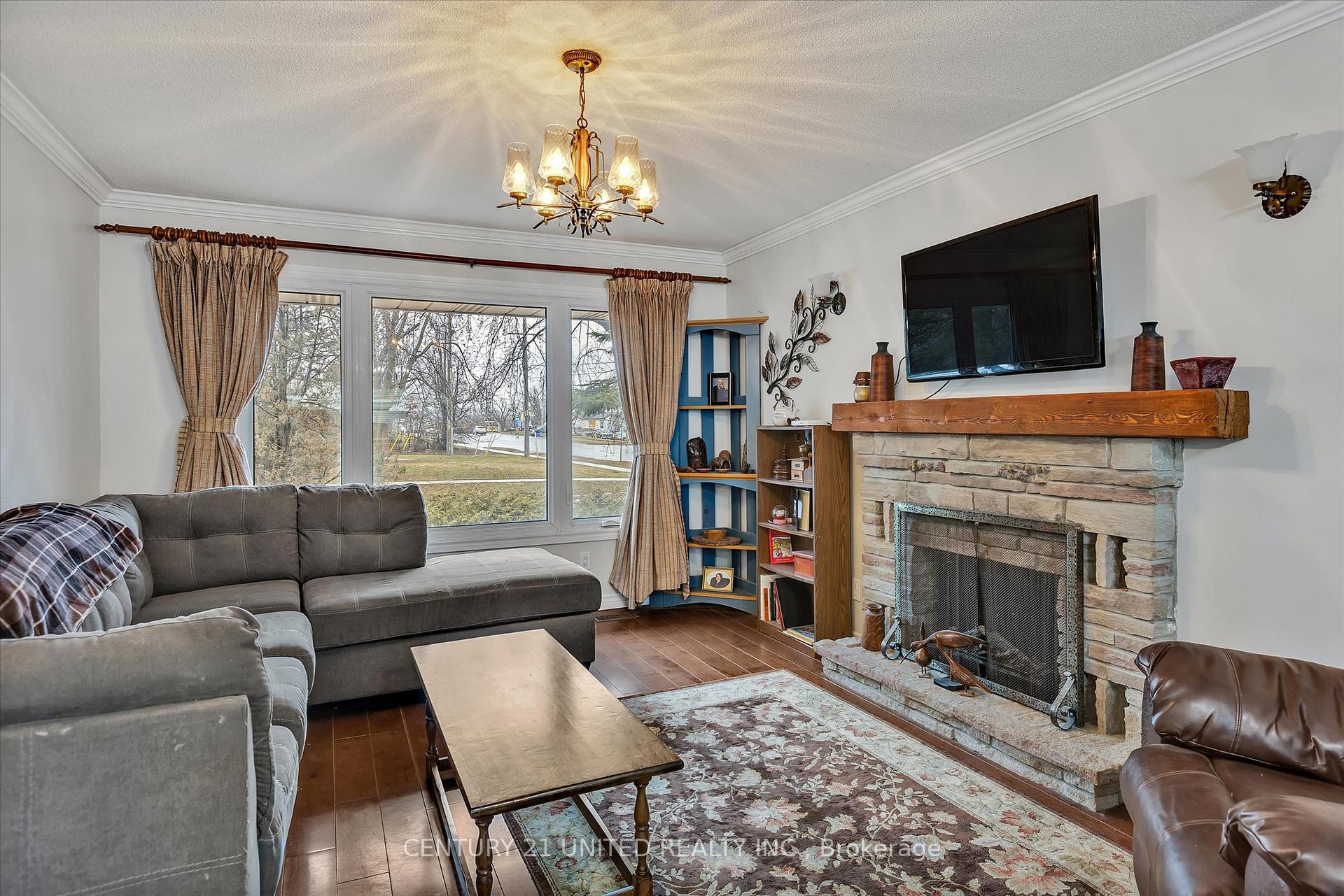 Photo 15 of 686 Corrigan Crescent, Peterborough, Ashburnham Ward 4 — HOMEH