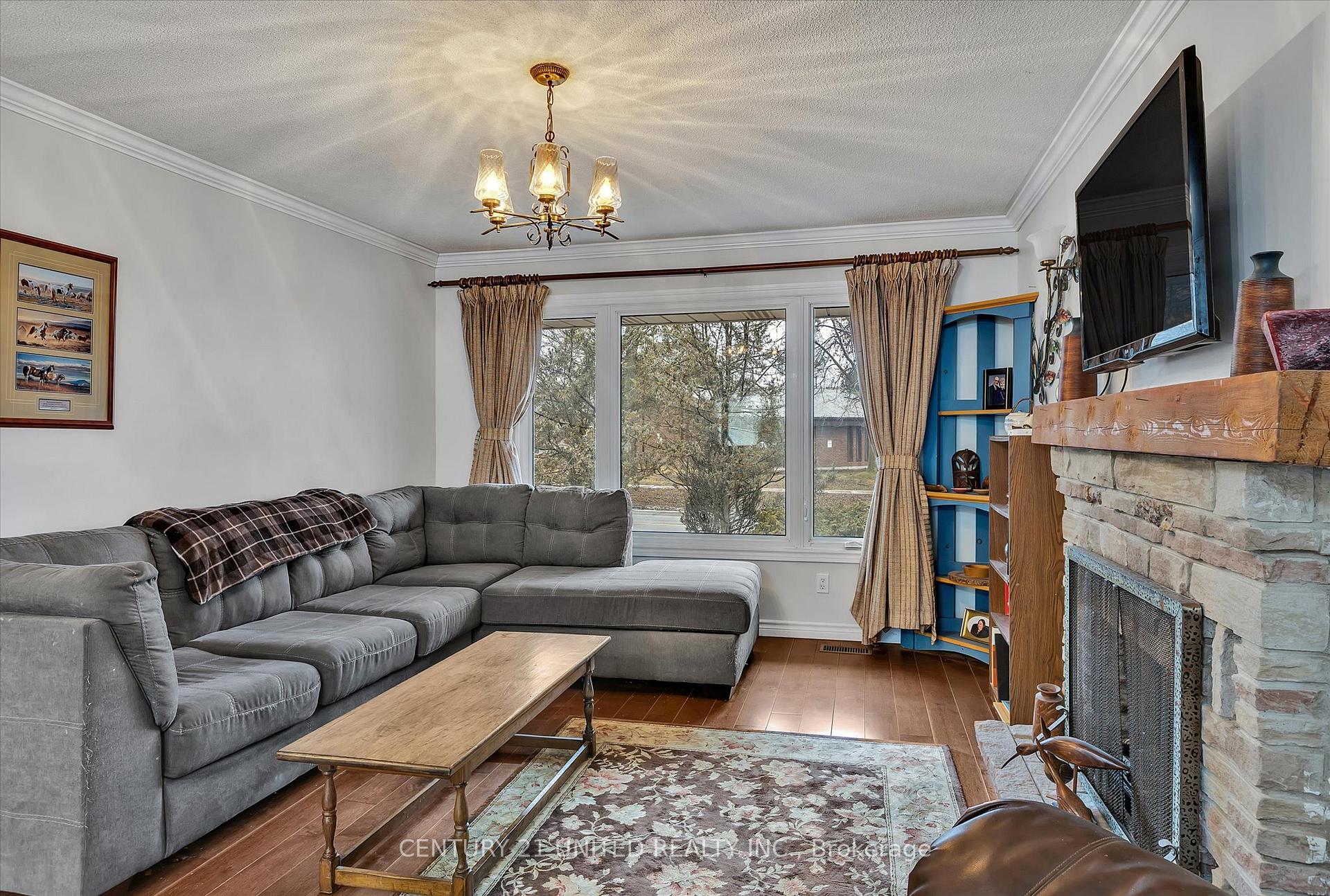 Photo 16 of 686 Corrigan Crescent, Peterborough, Ashburnham Ward 4 — HOMEH