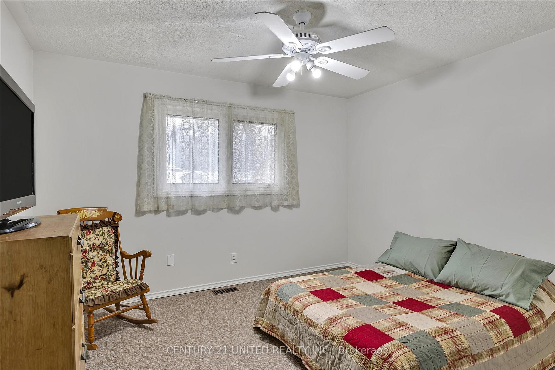 Photo 22 of 686 Corrigan Crescent, Peterborough, Ashburnham Ward 4 — HOMEH