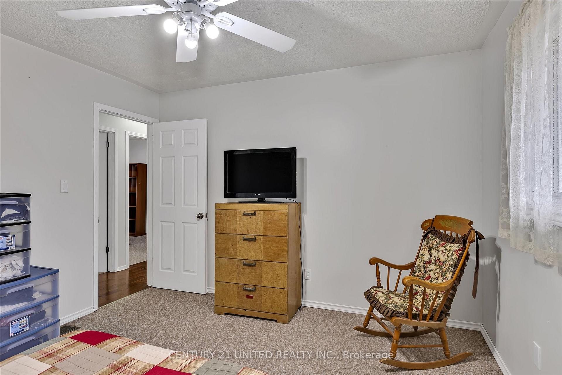 Photo 23 of 686 Corrigan Crescent, Peterborough, Ashburnham Ward 4 — HOMEH