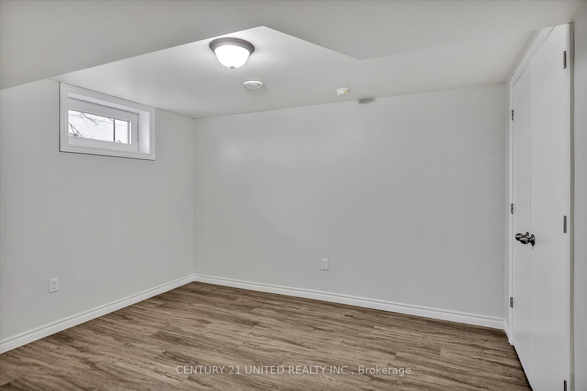 Photo 39 of 686 Corrigan Crescent, Peterborough, Ashburnham Ward 4 — HOMEH