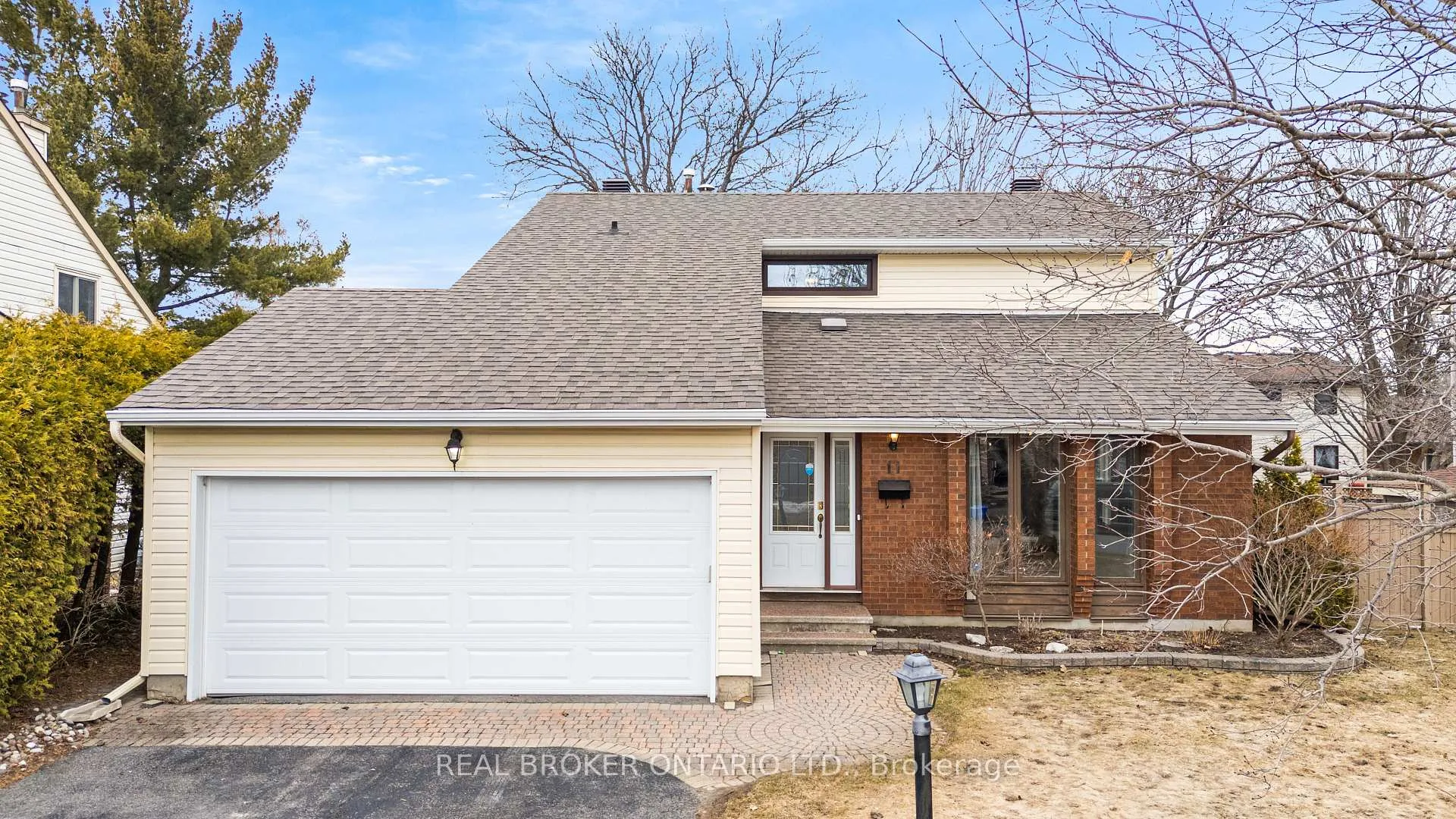 Photo 3 of 11 Melville Drive, Ottawa, Barrhaven - Pheasant Run — HOMEH