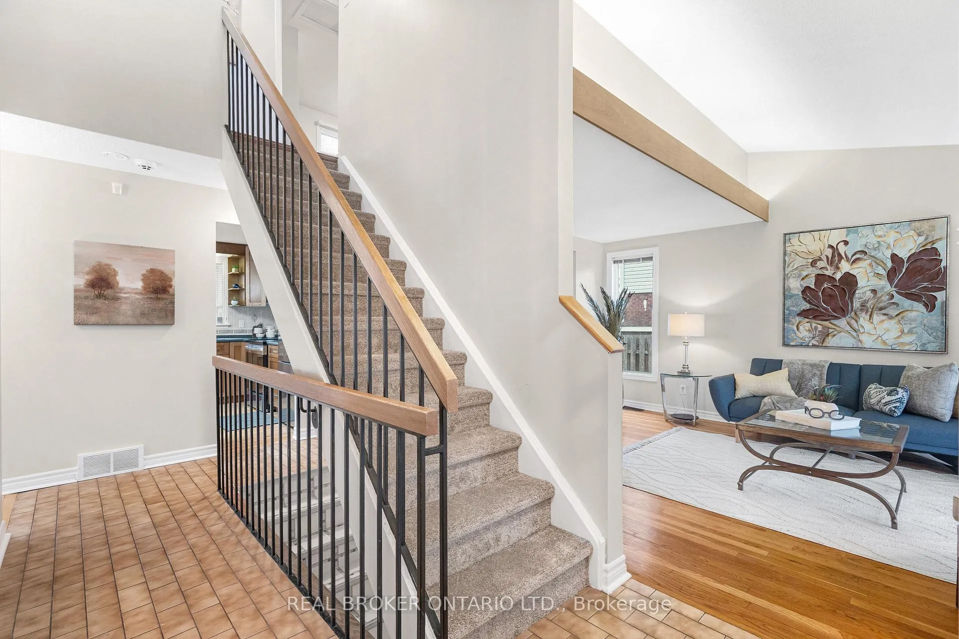 Photo 7 of 11 Melville Drive, Ottawa, Barrhaven - Pheasant Run — HOMEH