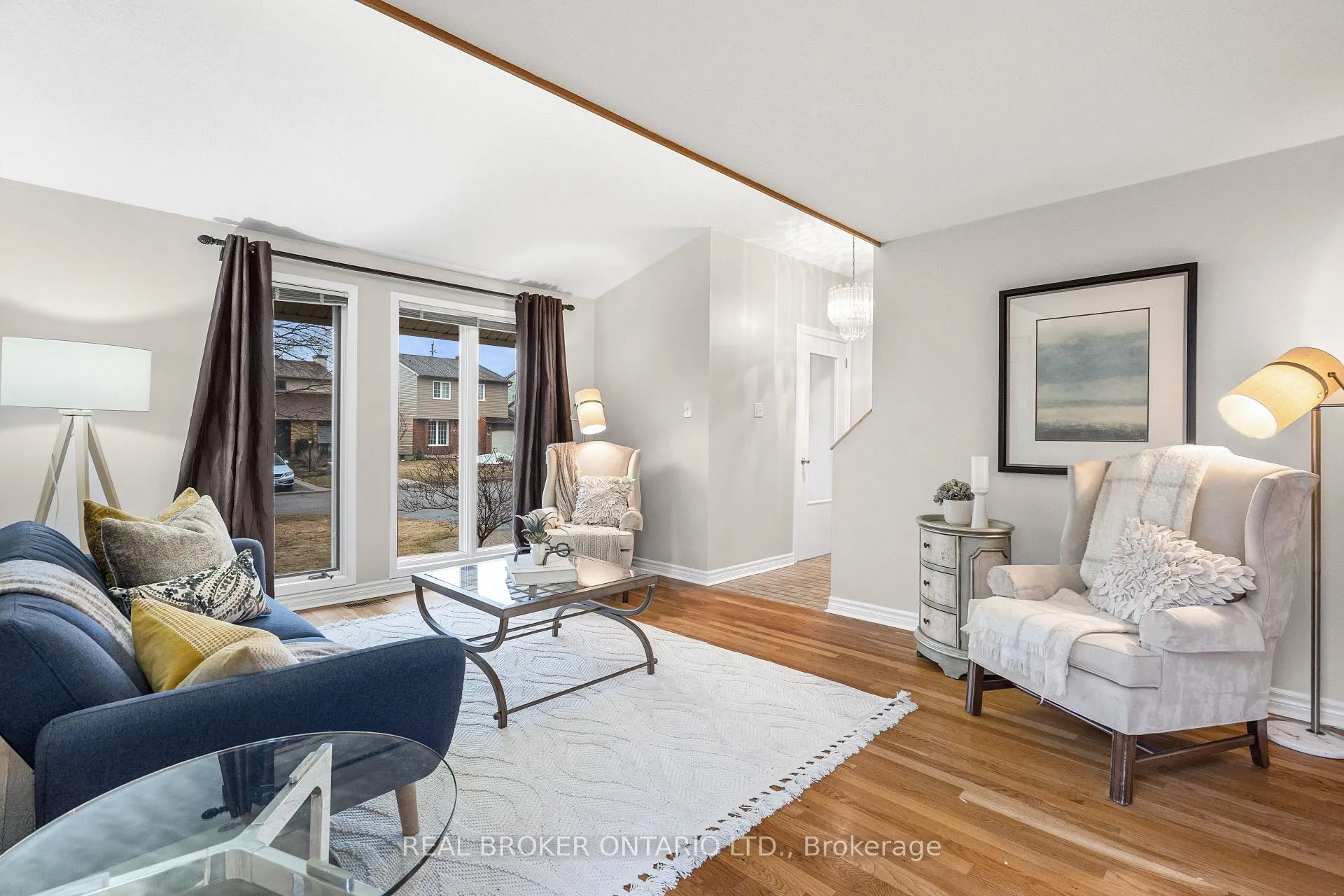 Photo 12 of 11 Melville Drive, Ottawa, Barrhaven - Pheasant Run — HOMEH