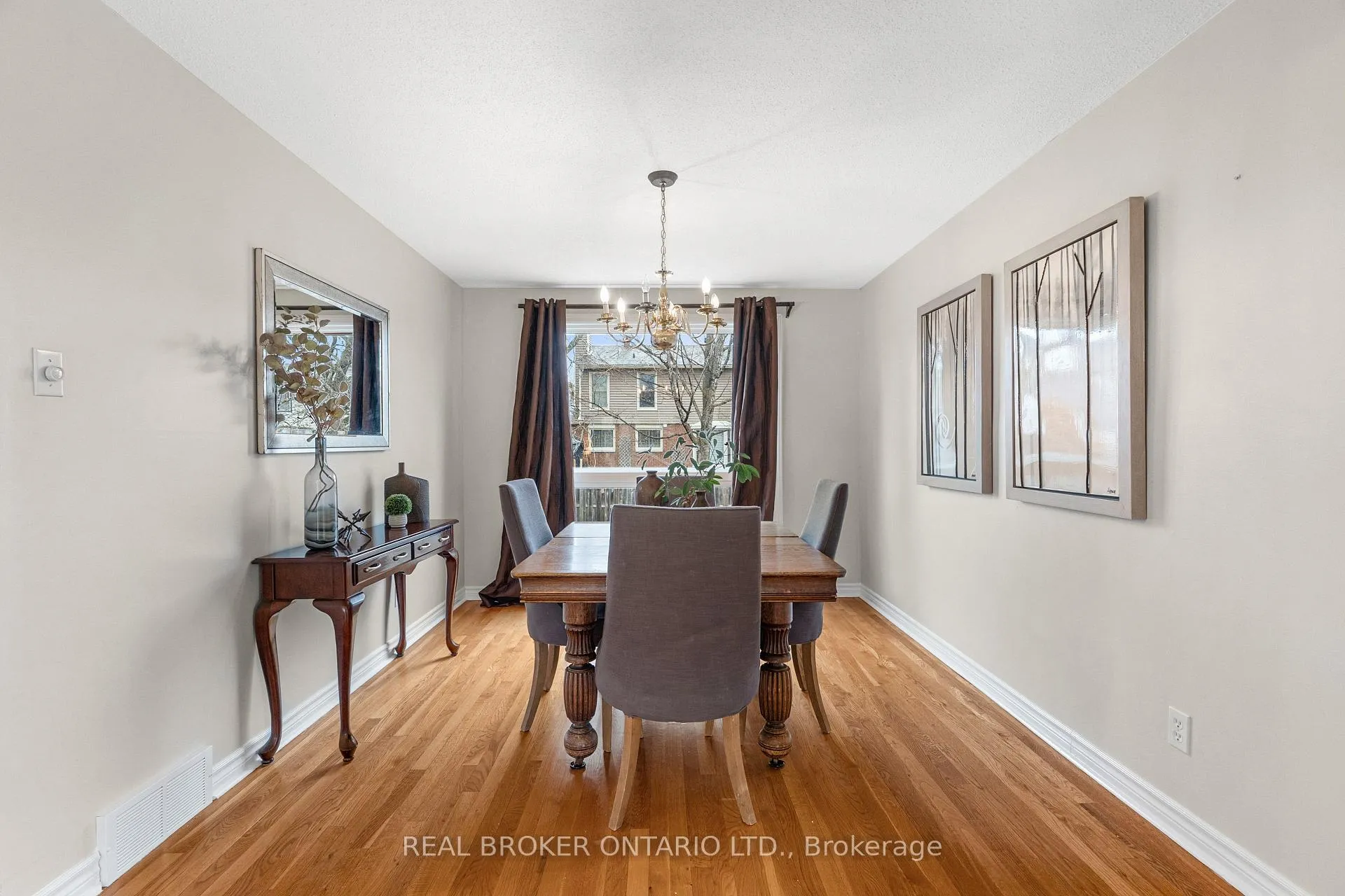Photo 15 of 11 Melville Drive, Ottawa, Barrhaven - Pheasant Run — HOMEH