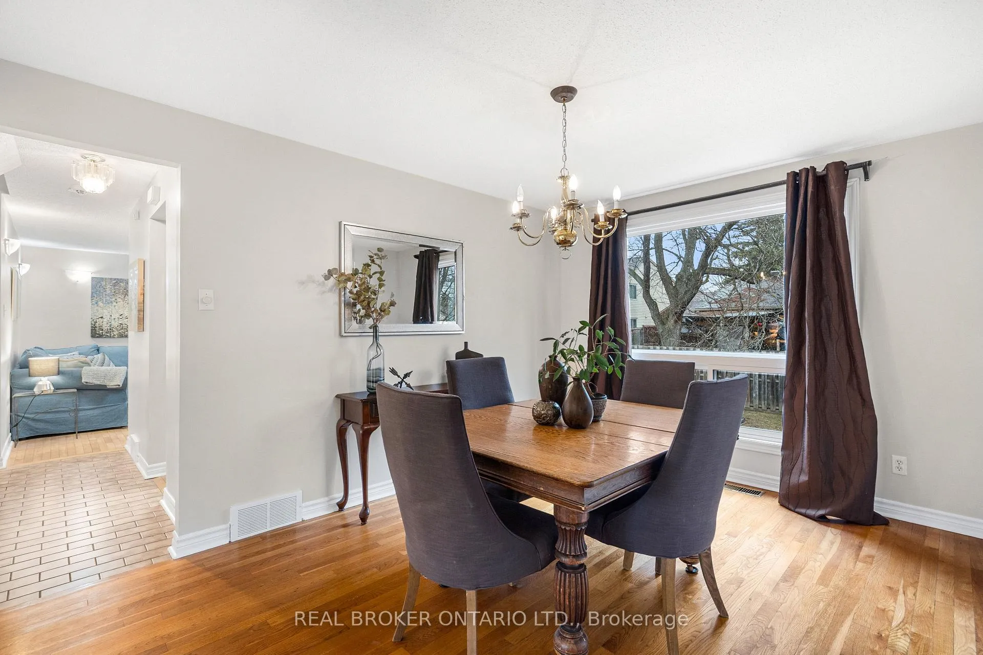 Photo 17 of 11 Melville Drive, Ottawa, Barrhaven - Pheasant Run — HOMEH