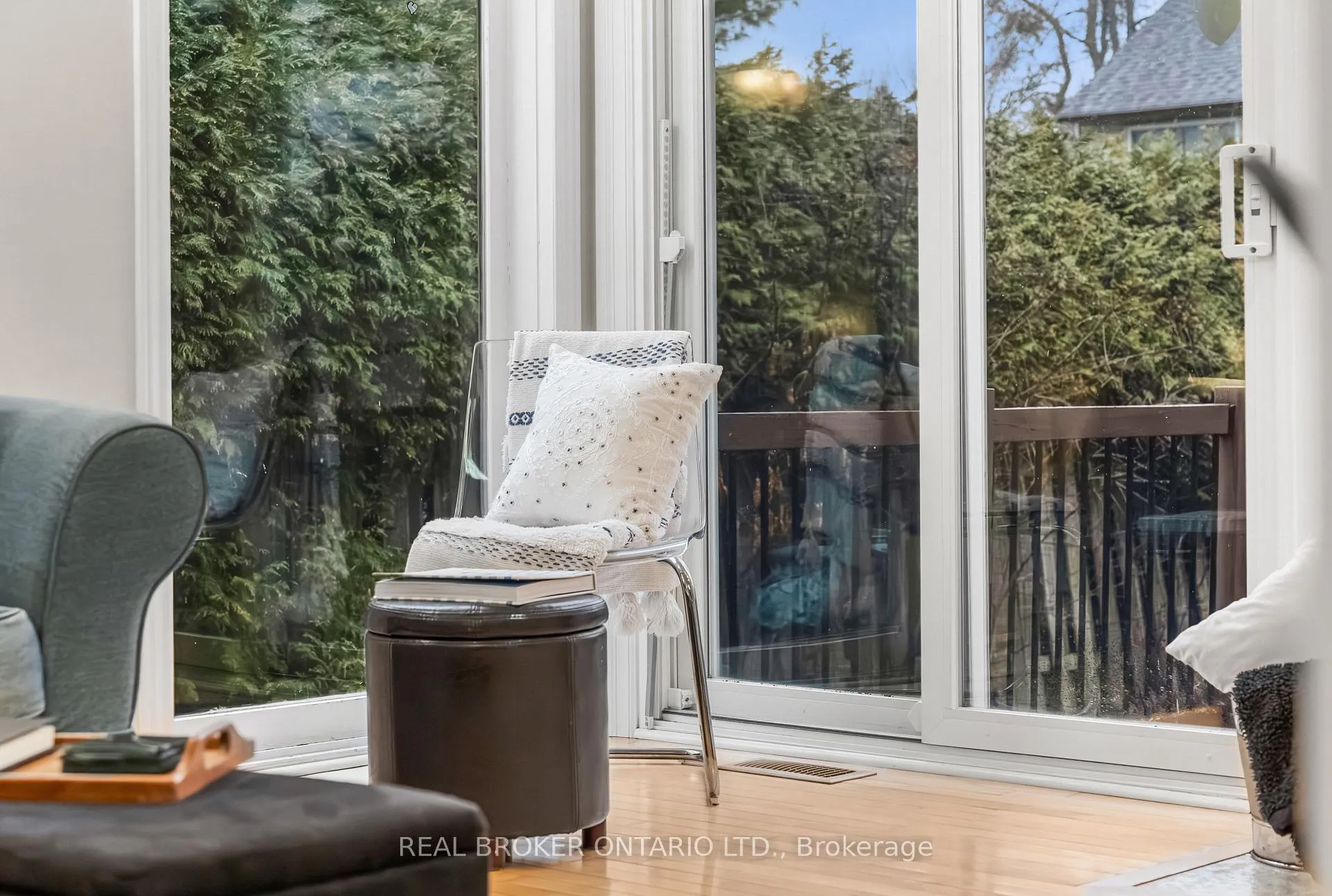Photo 19 of 11 Melville Drive, Ottawa, Barrhaven - Pheasant Run — HOMEH