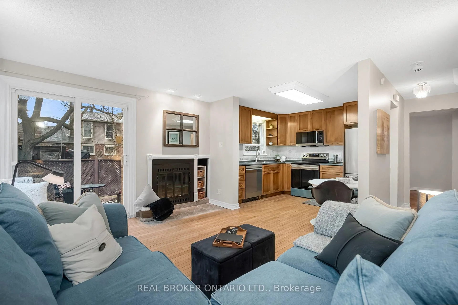 Photo 22 of 11 Melville Drive, Ottawa, Barrhaven - Pheasant Run — HOMEH