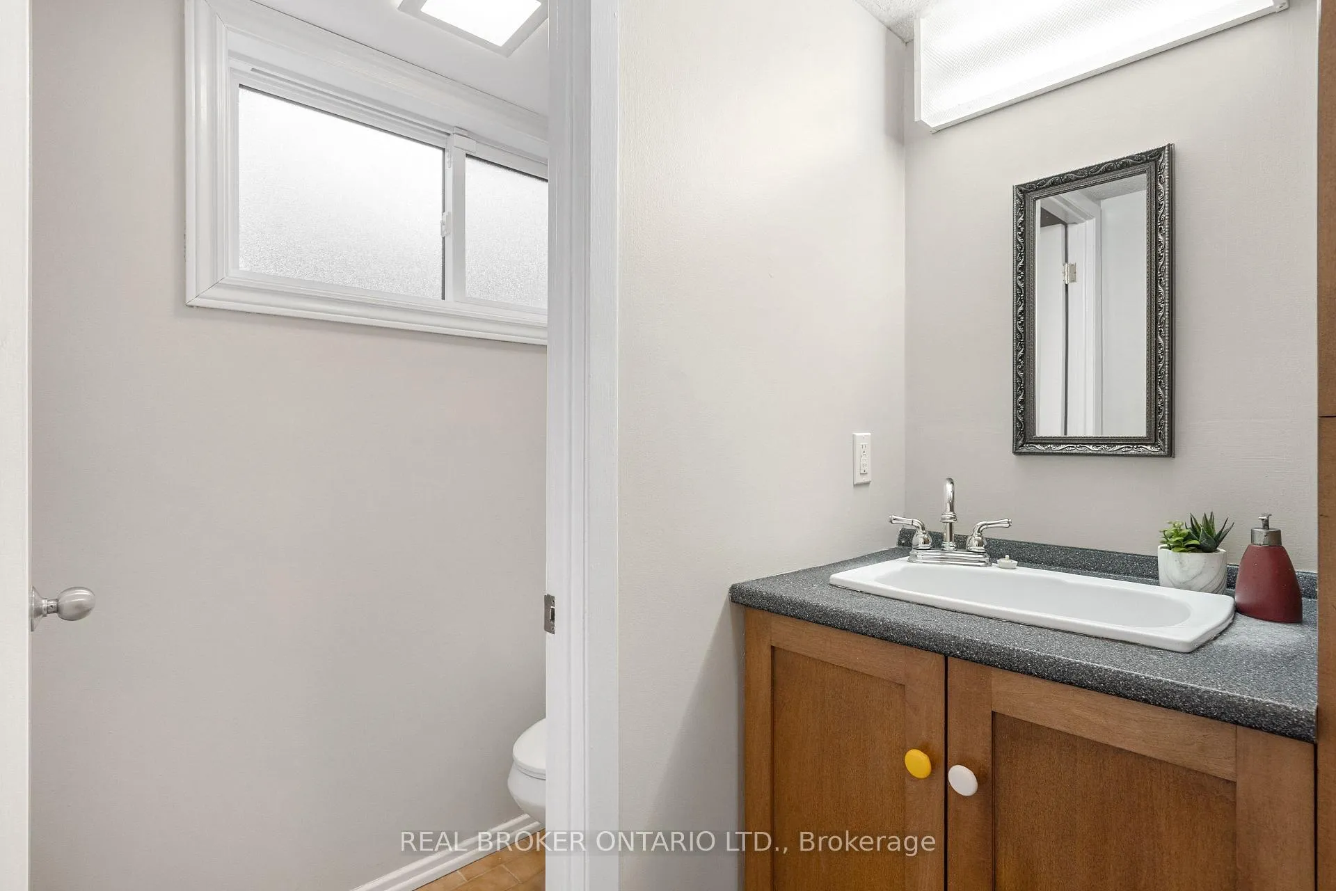 Photo 29 of 11 Melville Drive, Ottawa, Barrhaven - Pheasant Run — HOMEH