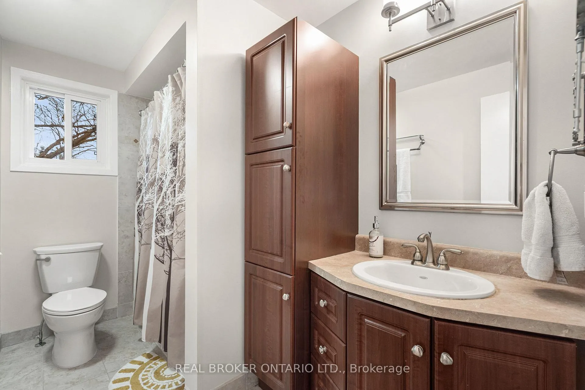Photo 33 of 11 Melville Drive, Ottawa, Barrhaven - Pheasant Run — HOMEH