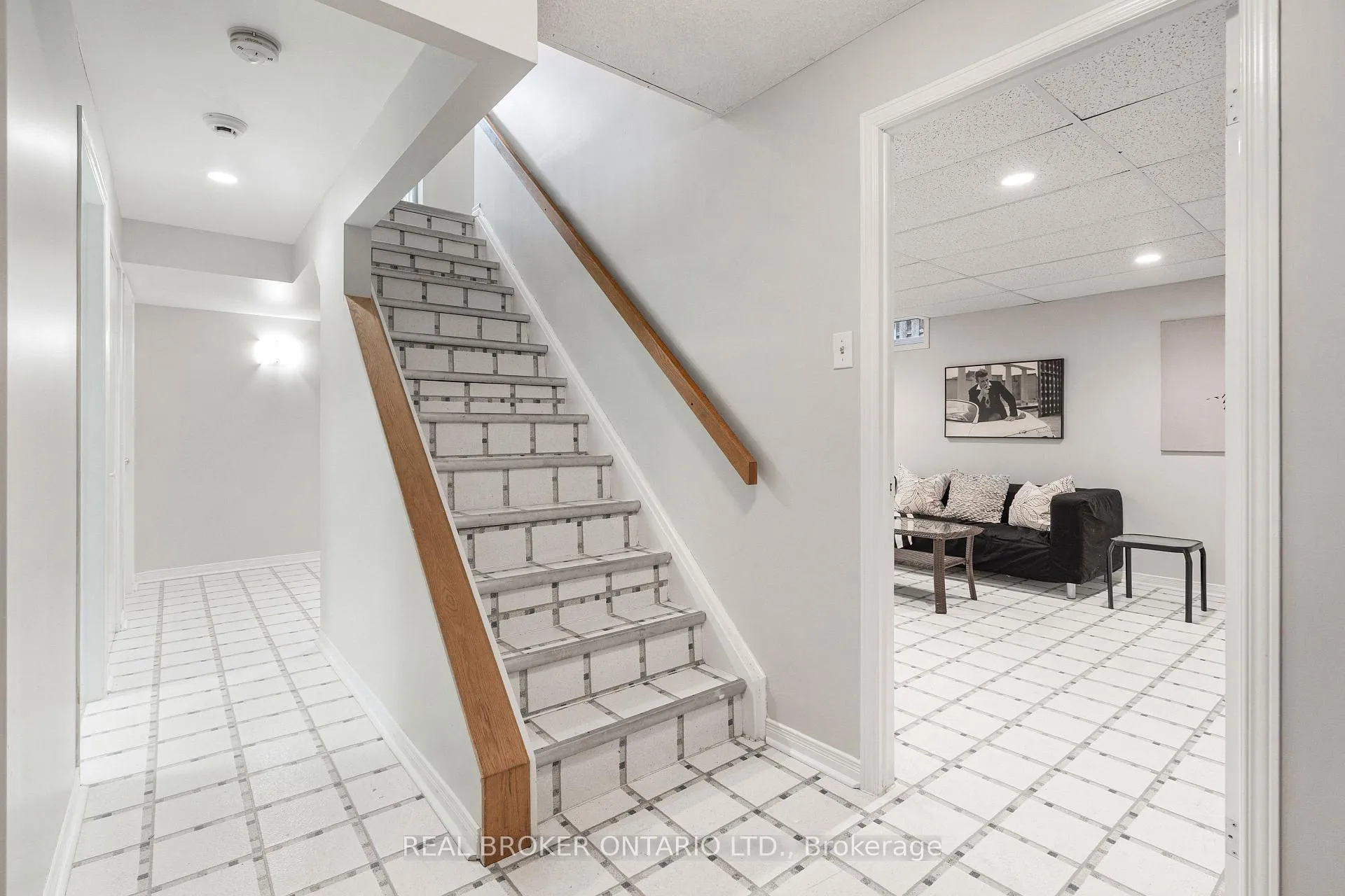 Photo 36 of 11 Melville Drive, Ottawa, Barrhaven - Pheasant Run — HOMEH
