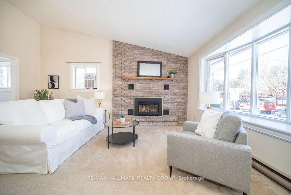 Photo 5 of 102 Ottawa Street, Arnprior — HOMEH