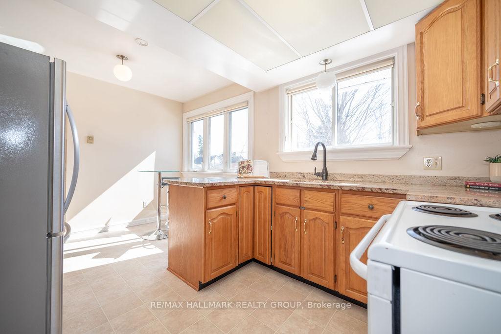 Photo 11 of 102 Ottawa Street, Arnprior — HOMEH