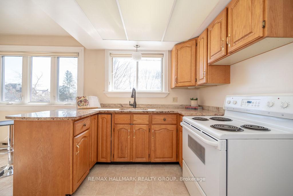 Photo 12 of 102 Ottawa Street, Arnprior — HOMEH