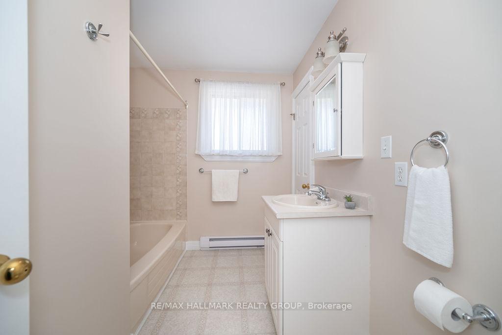 Photo 24 of 102 Ottawa Street, Arnprior — HOMEH