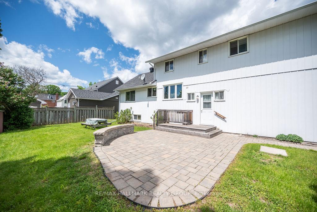 Photo 32 of 102 Ottawa Street, Arnprior — HOMEH