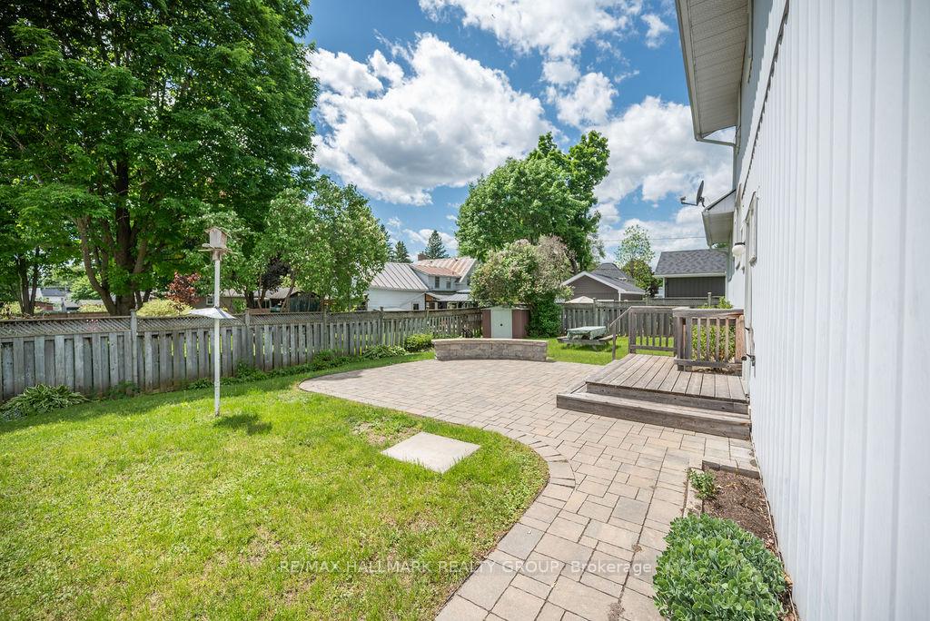 Photo 36 of 102 Ottawa Street, Arnprior — HOMEH