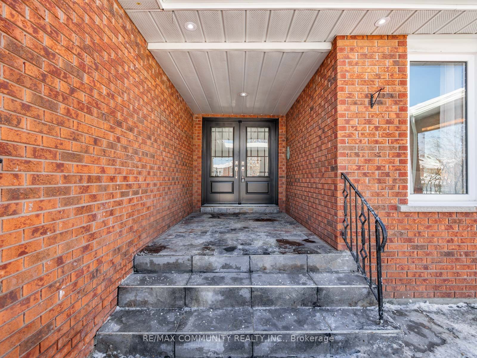 Photo 46 of 542 McLeod Crescent, Pickering, Rosebank — HOMEH