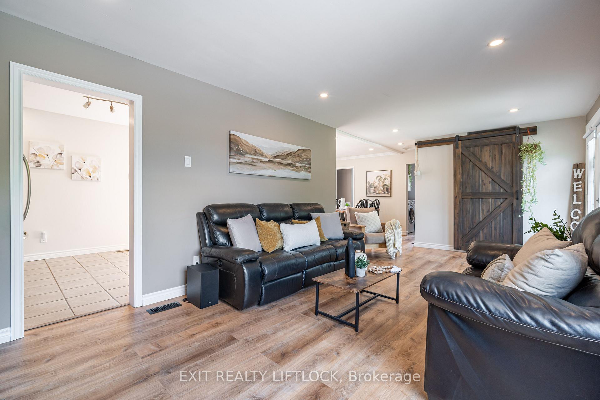 Photo 6 of 925 Ford Street, Peterborough, Otonabee Ward 1 — HOMEH