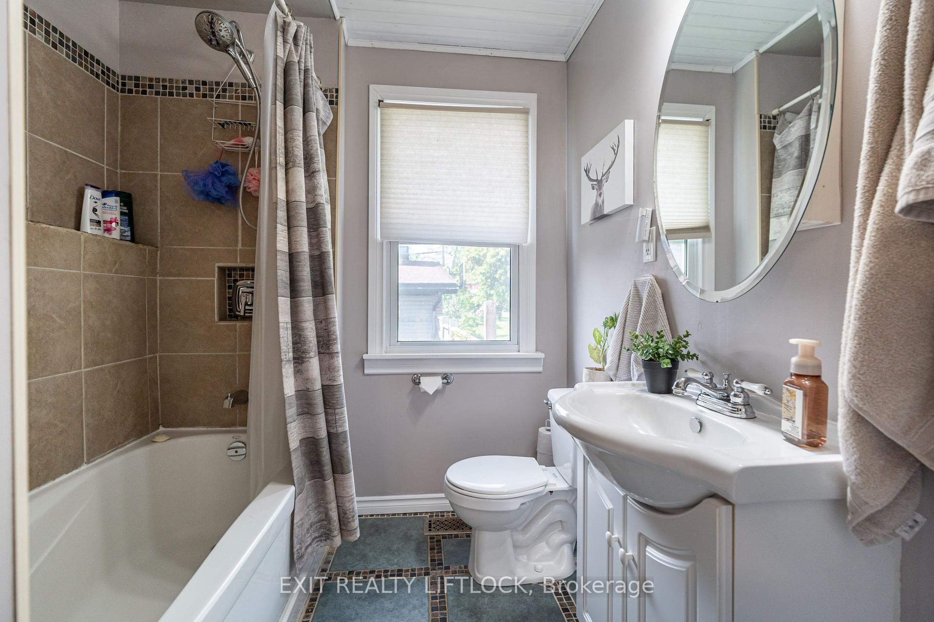 Photo 14 of 925 Ford Street, Peterborough, Otonabee Ward 1 — HOMEH