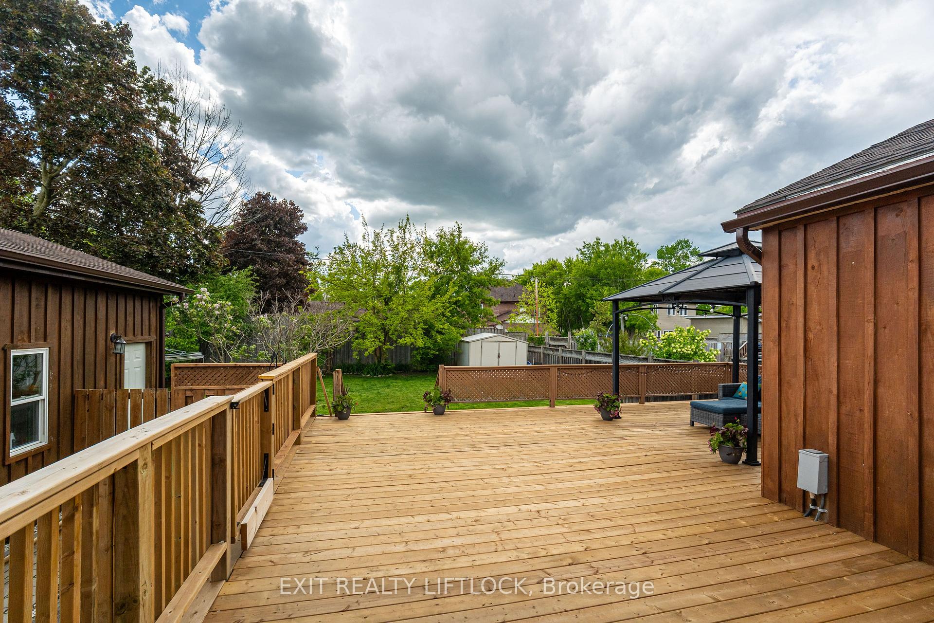 Photo 23 of 925 Ford Street, Peterborough, Otonabee Ward 1 — HOMEH