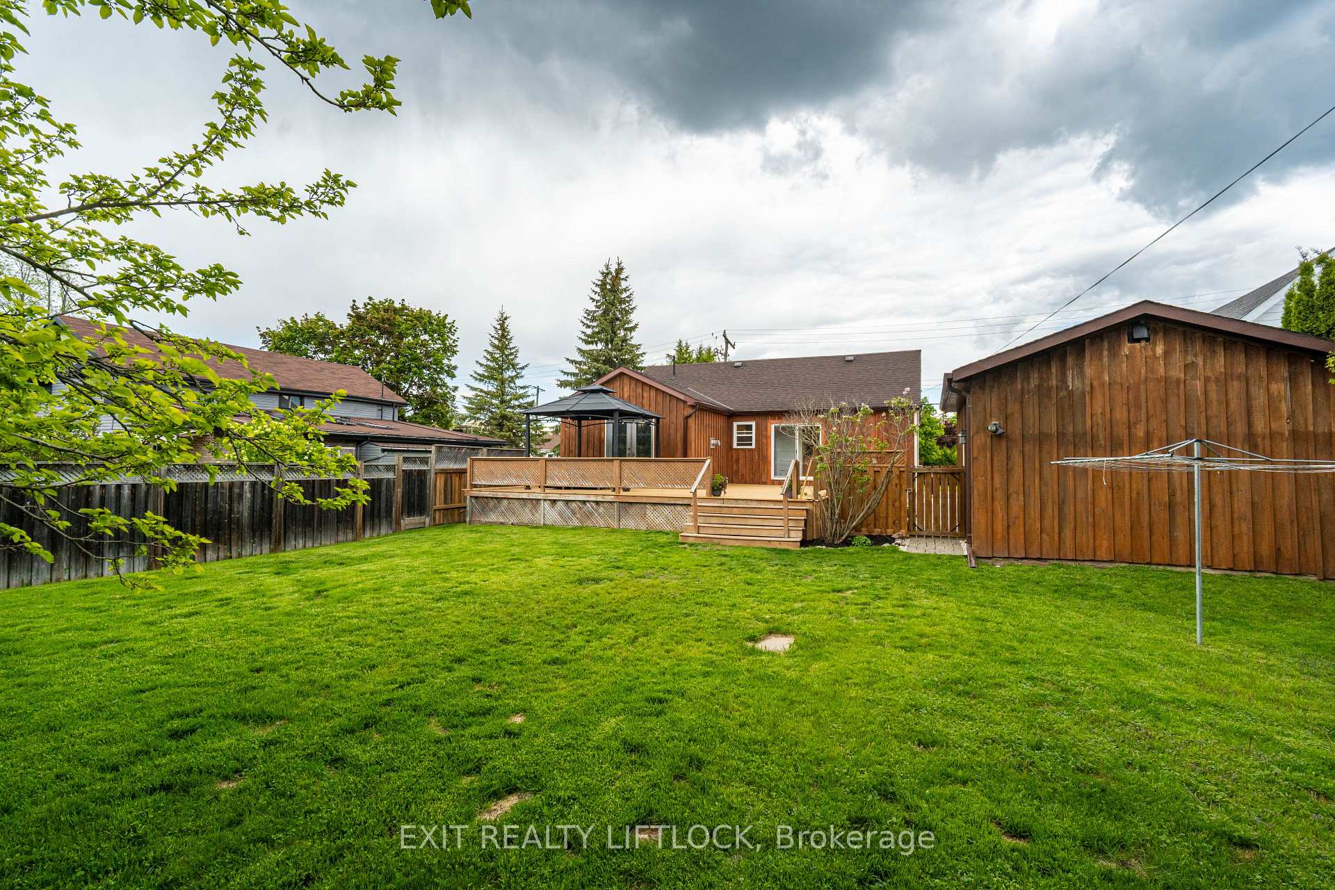 Photo 26 of 925 Ford Street, Peterborough, Otonabee Ward 1 — HOMEH