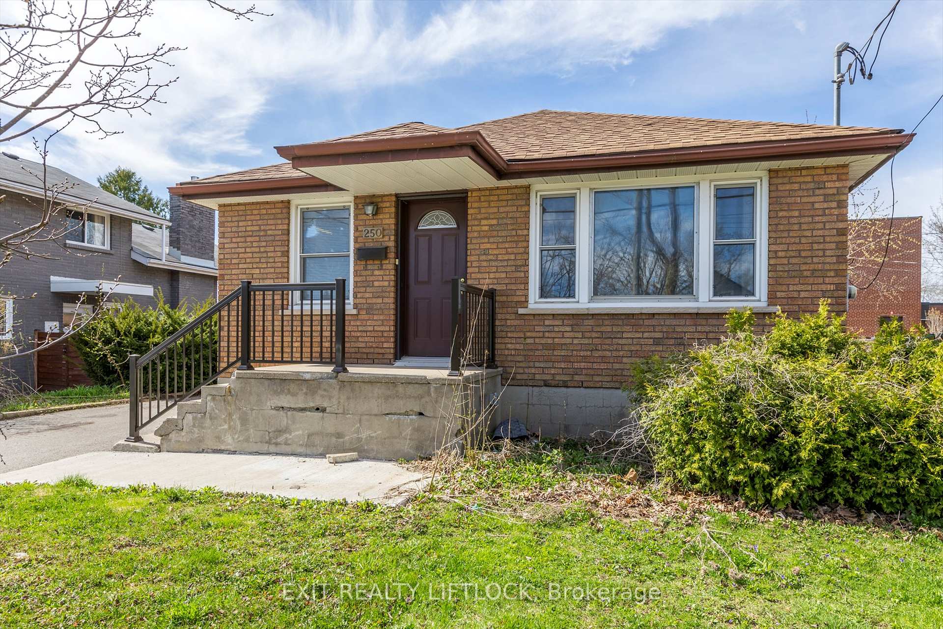 Photo 1 of 250 Bellevue Street, Peterborough, Northcrest Ward 5 — HOMEH