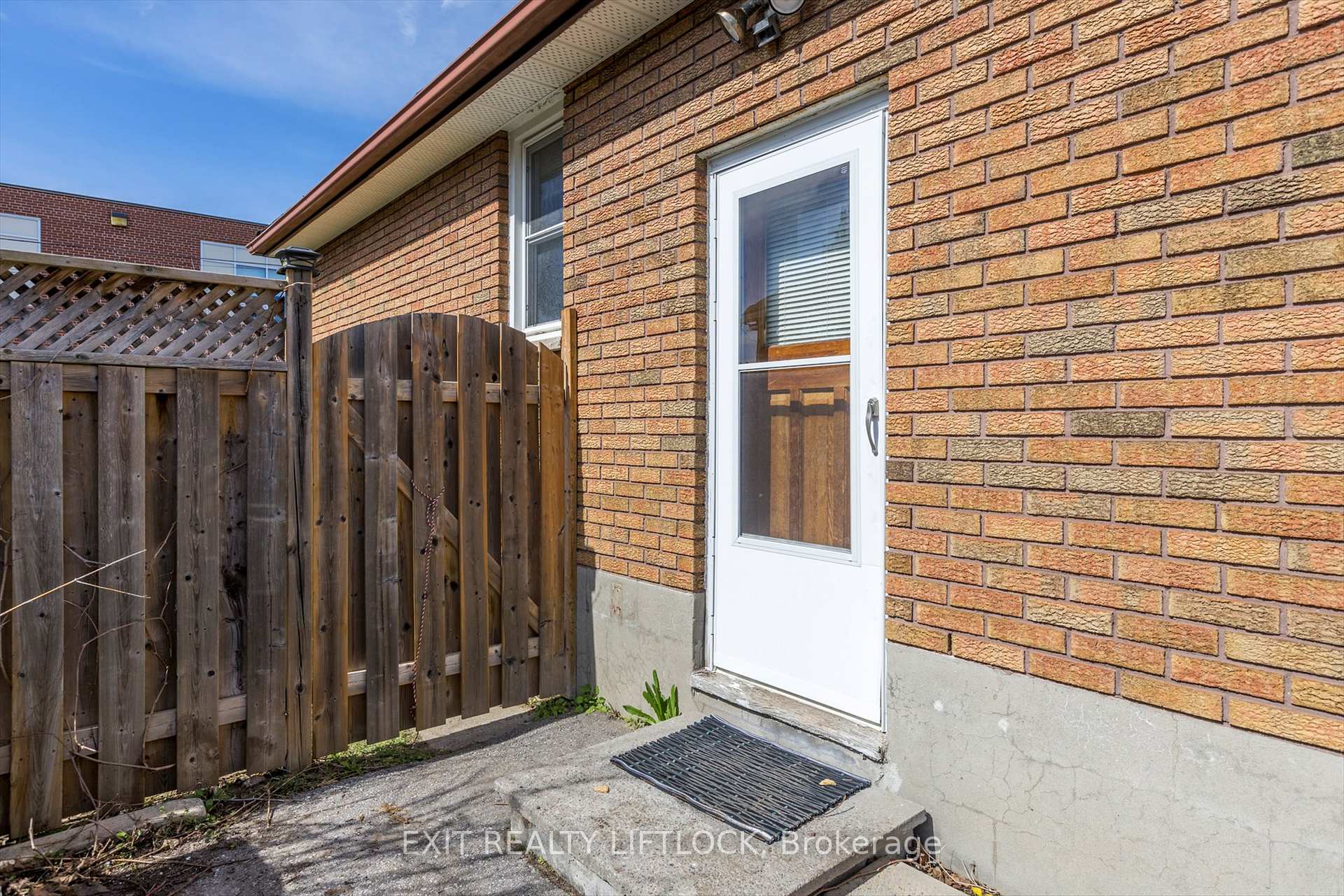 Photo 33 of 250 Bellevue Street, Peterborough, Northcrest Ward 5 — HOMEH