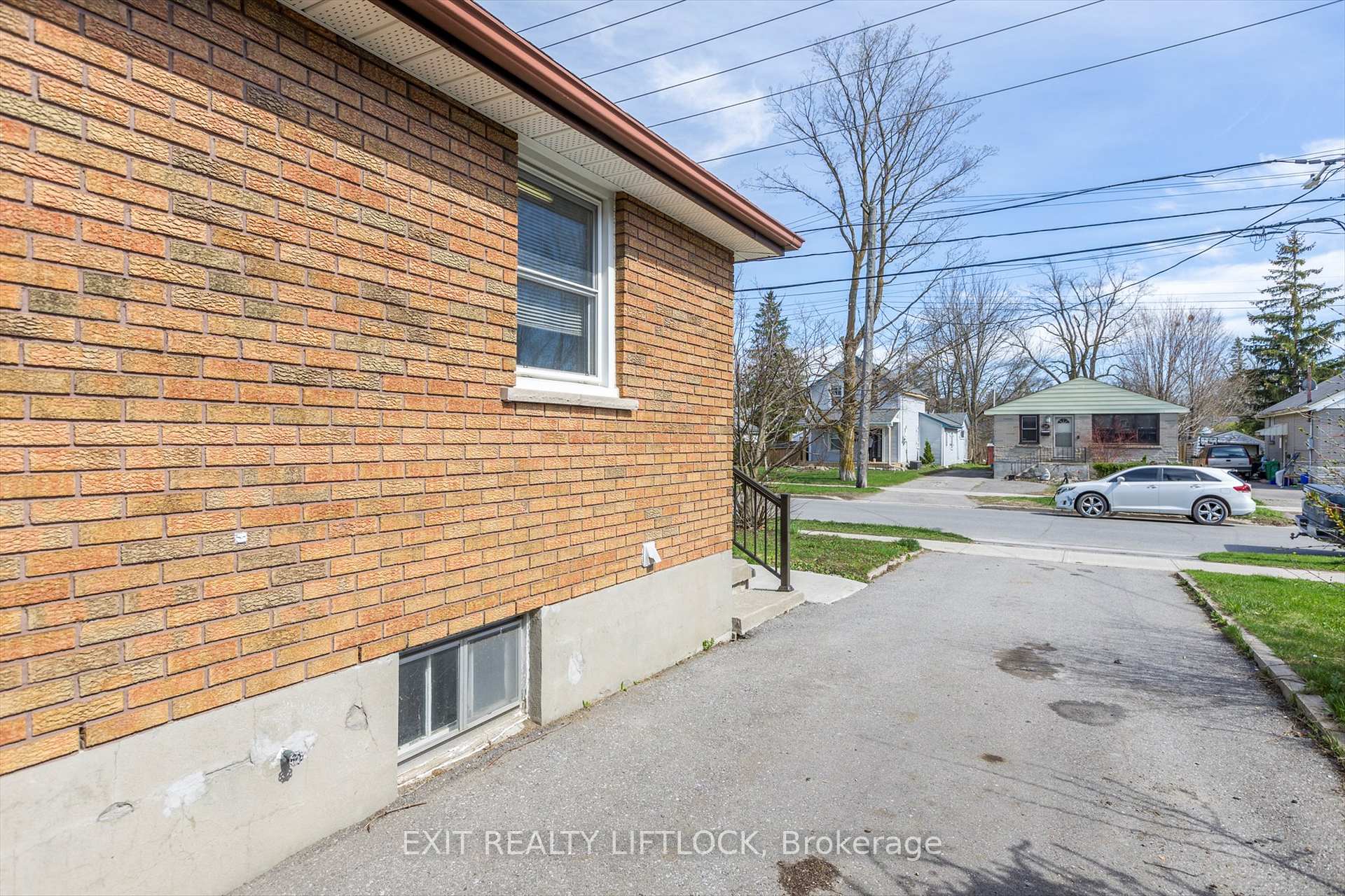 Photo 40 of 250 Bellevue Street, Peterborough, Northcrest Ward 5 — HOMEH