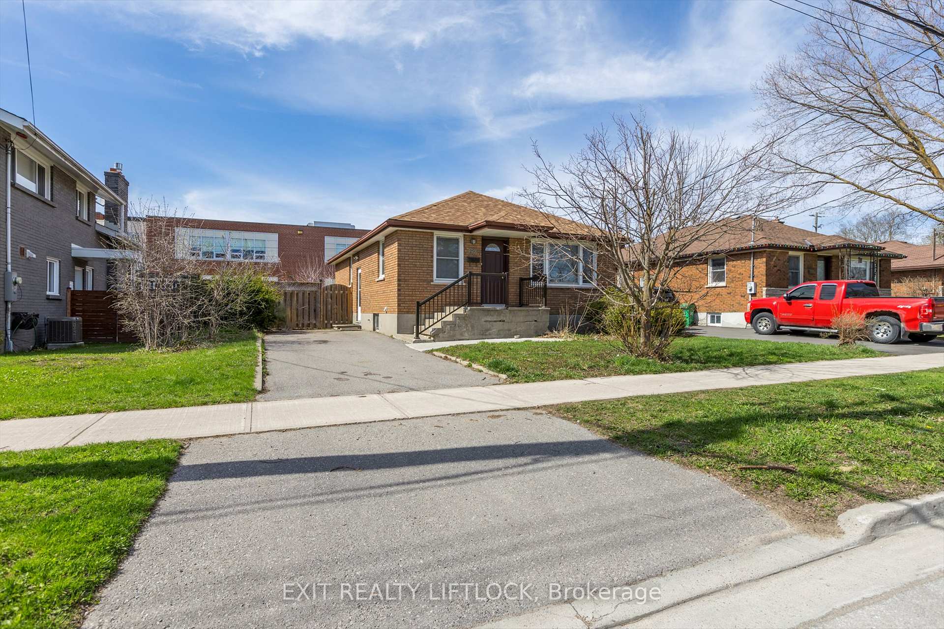 Photo 42 of 250 Bellevue Street, Peterborough, Northcrest Ward 5 — HOMEH