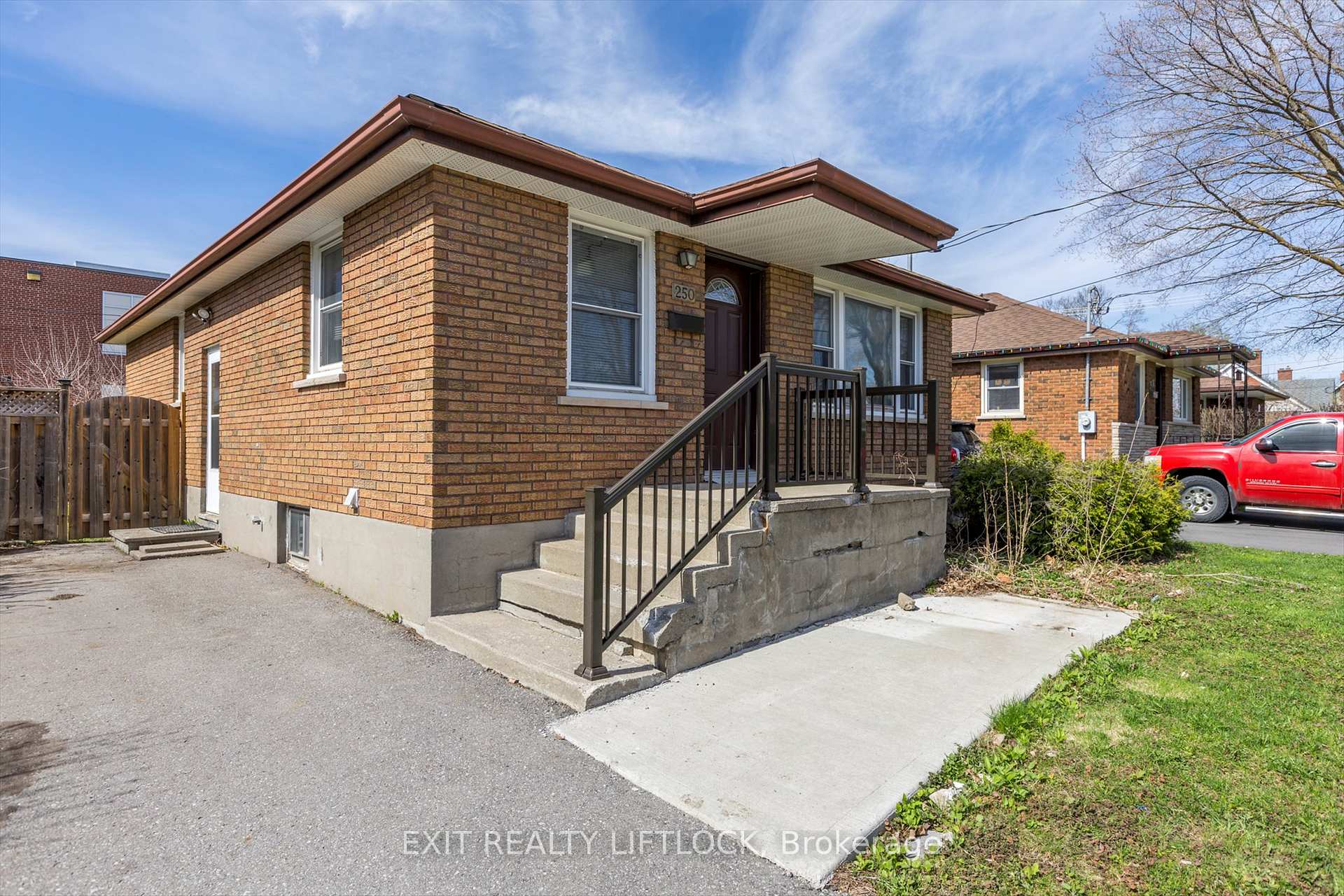 Photo 44 of 250 Bellevue Street, Peterborough, Northcrest Ward 5 — HOMEH