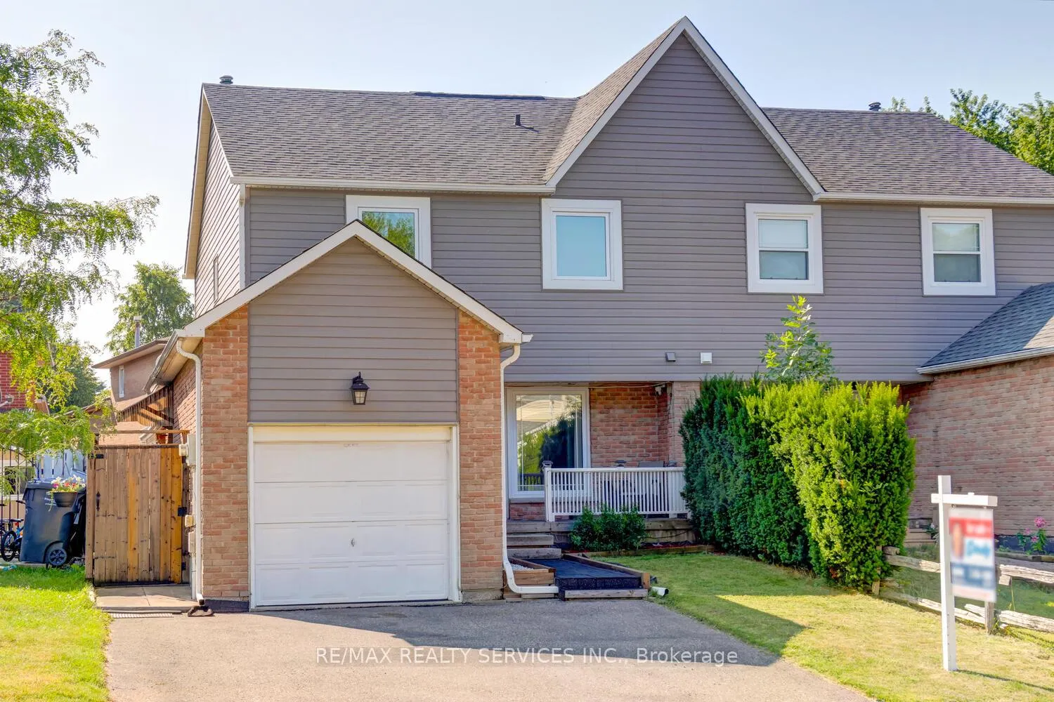 Photo 1 of 72 Sparklett Crescent, Brampton, Heart Lake East — HOMEH