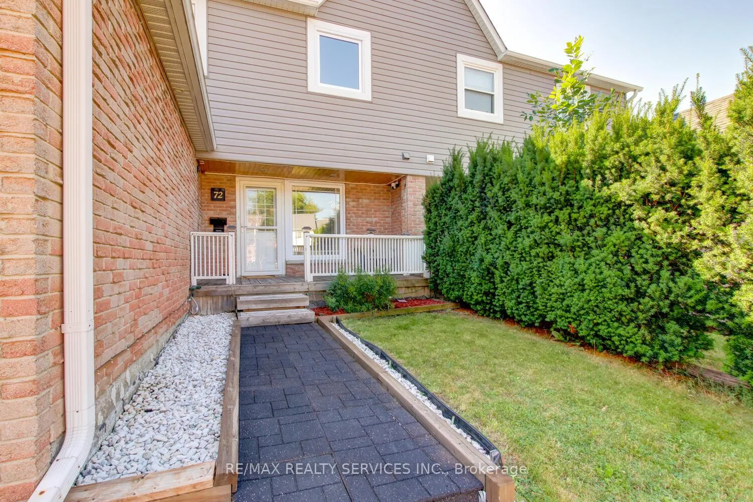 Photo 2 of 72 Sparklett Crescent, Brampton, Heart Lake East — HOMEH
