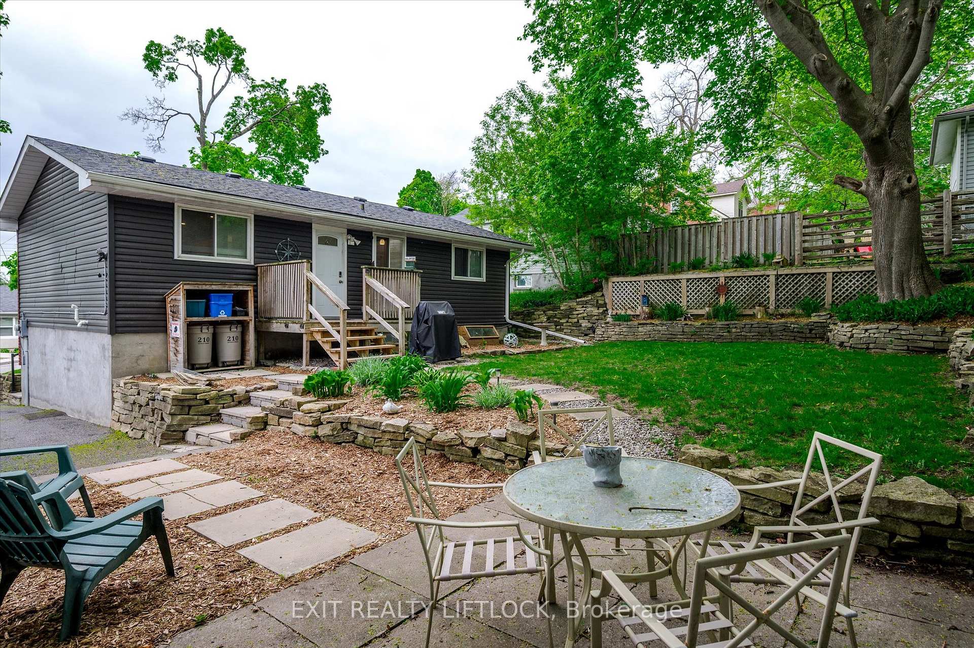 Photo 4 of 210 Antrim Street, Peterborough, Town Ward 3 — HOMEH