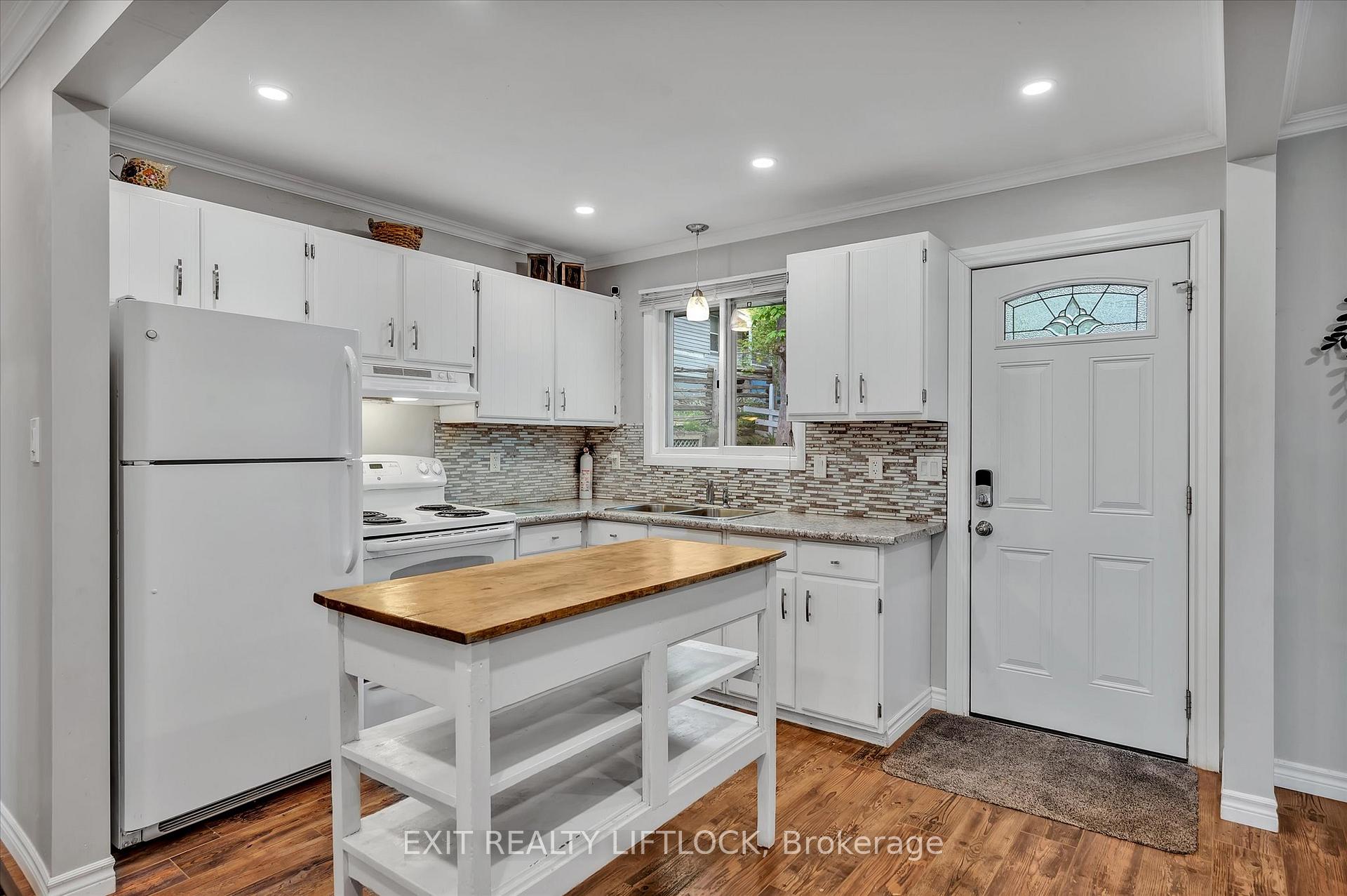 Photo 6 of 210 Antrim Street, Peterborough, Town Ward 3 — HOMEH