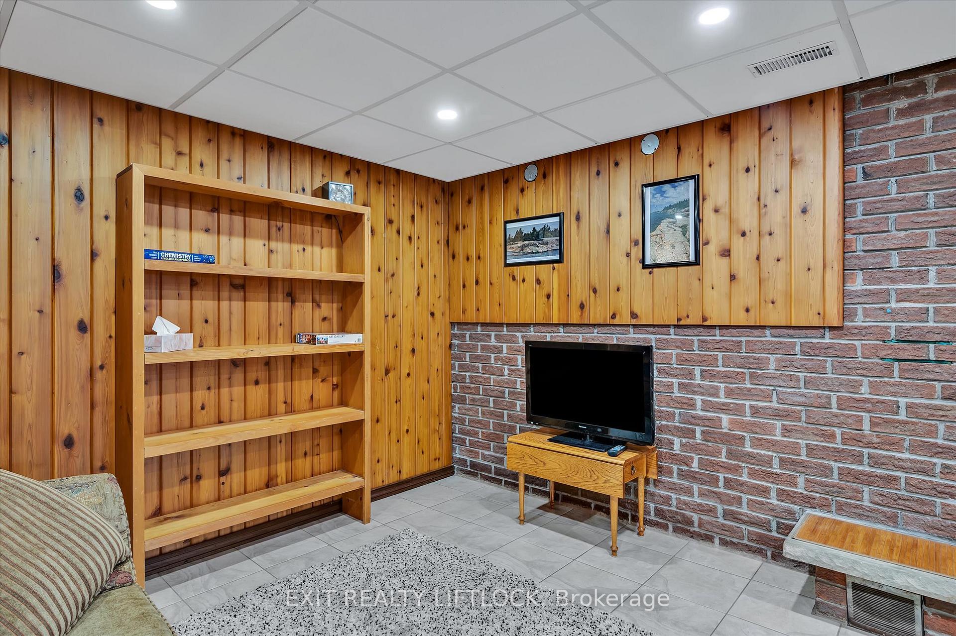 Photo 25 of 210 Antrim Street, Peterborough, Town Ward 3 — HOMEH
