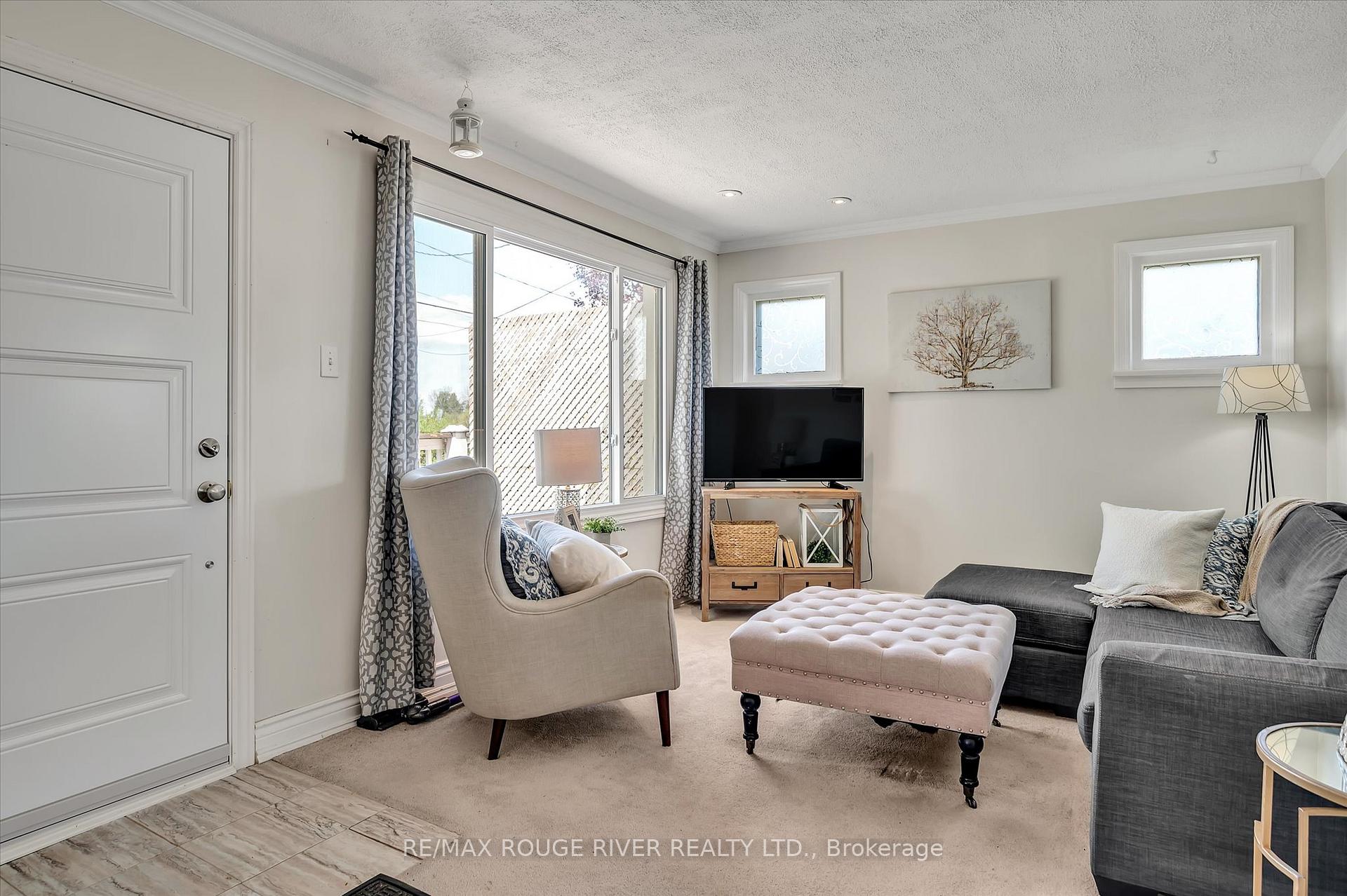 Photo 5 of 625 Towerhill Road, Peterborough, Northcrest Ward 5 — HOMEH