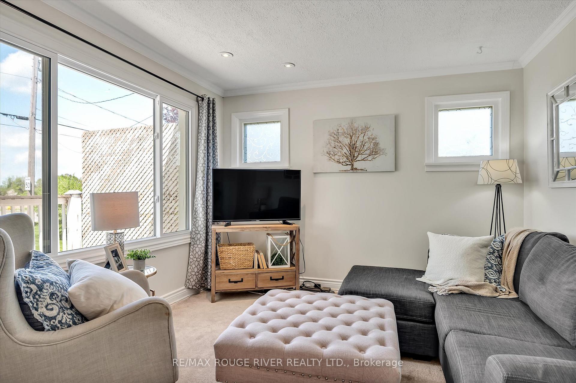Photo 6 of 625 Towerhill Road, Peterborough, Northcrest Ward 5 — HOMEH