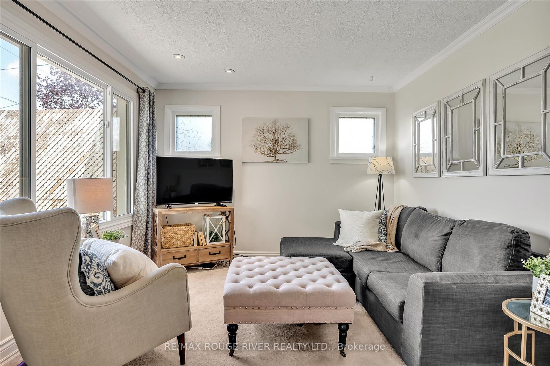 Photo 7 of 625 Towerhill Road, Peterborough, Northcrest Ward 5 — HOMEH