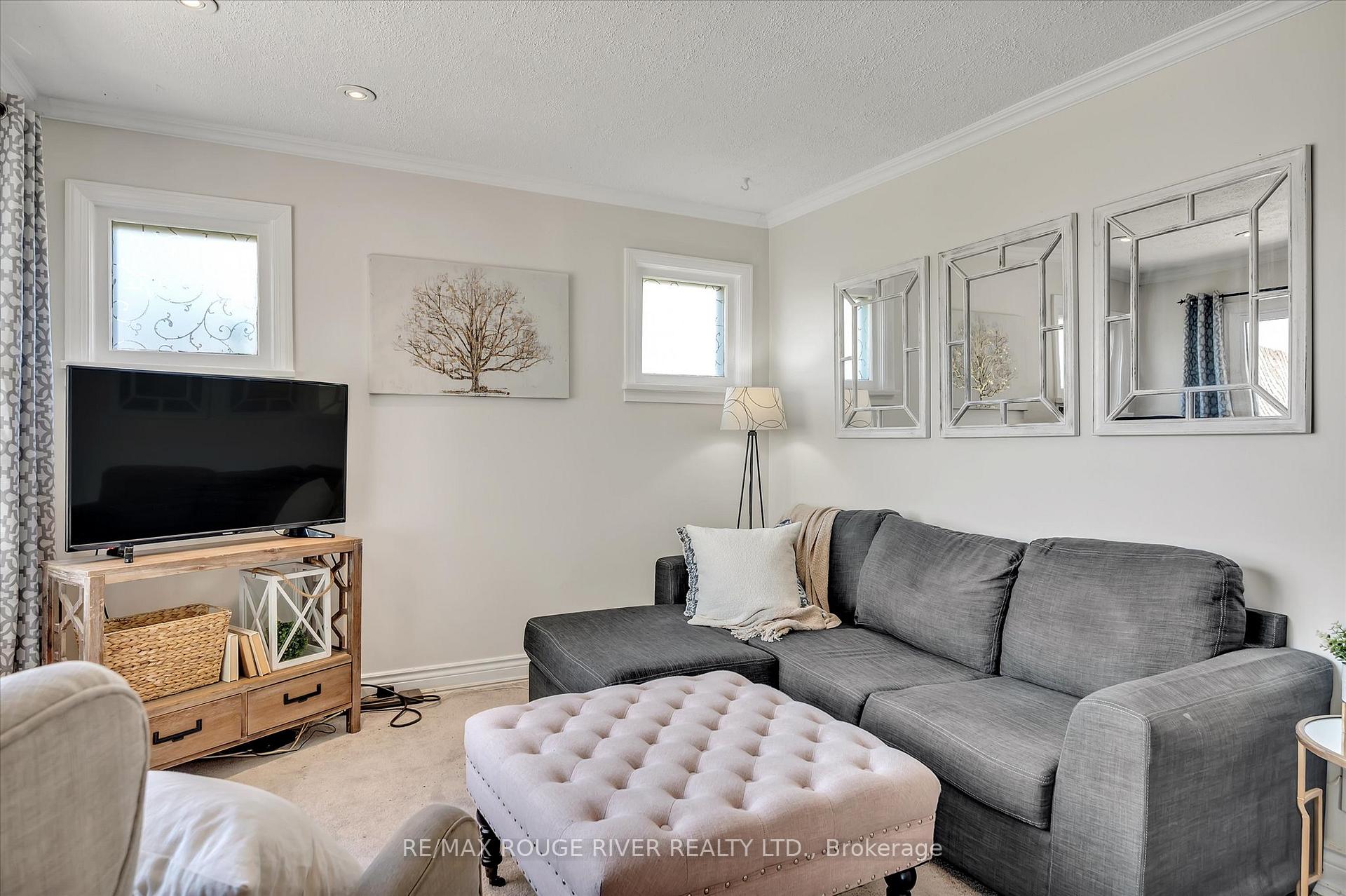 Photo 8 of 625 Towerhill Road, Peterborough, Northcrest Ward 5 — HOMEH