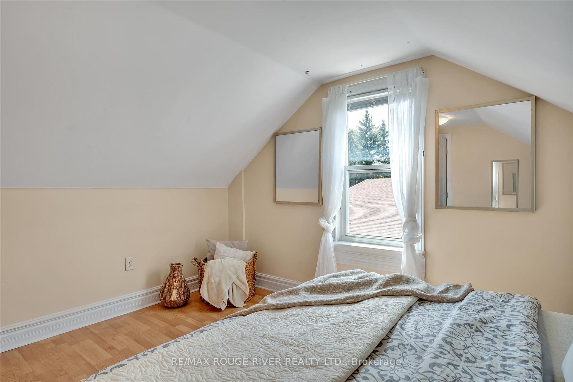 Photo 24 of 625 Towerhill Road, Peterborough, Northcrest Ward 5 — HOMEH