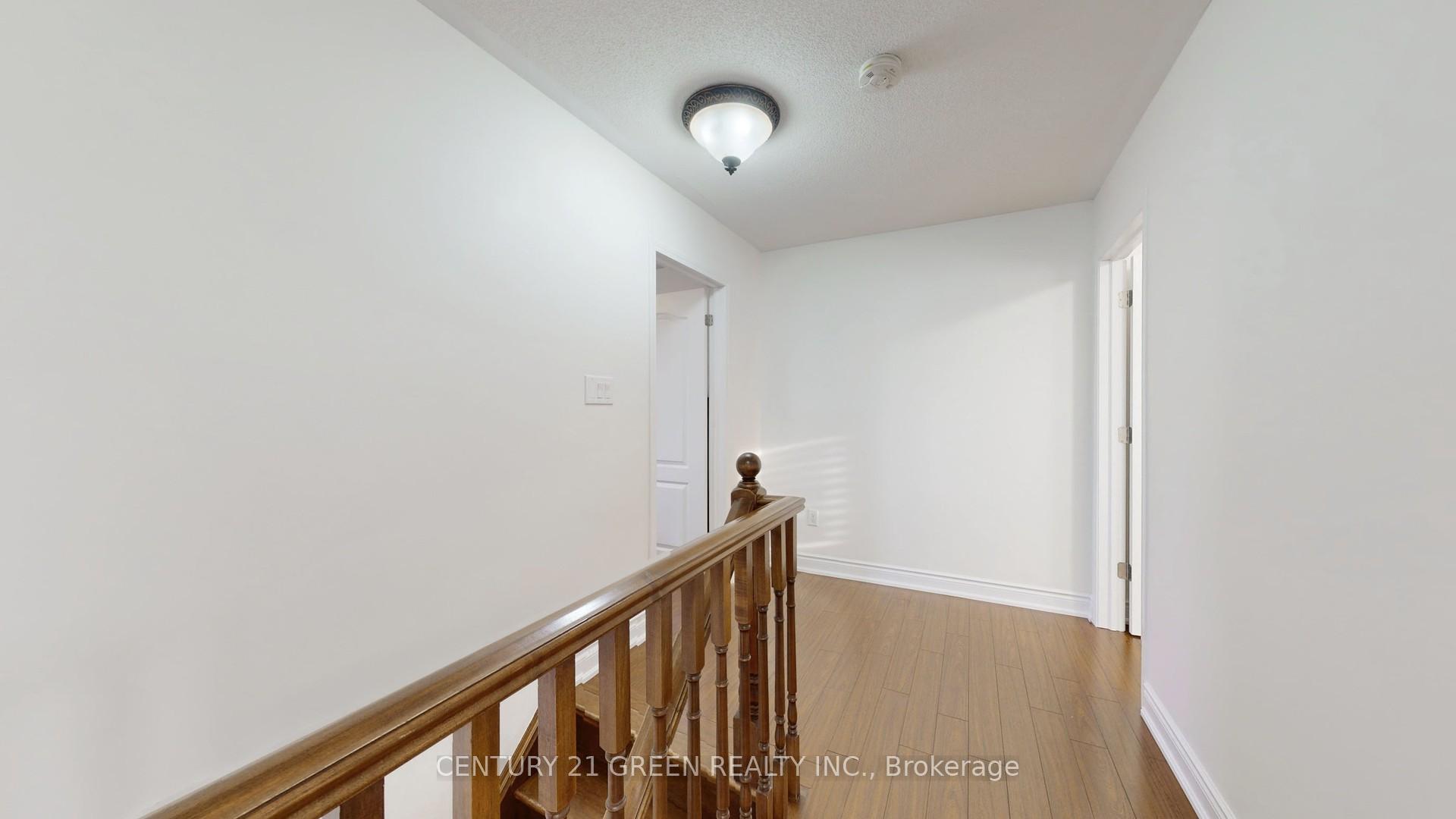 Photo 24 of 881 Minchin Way, Milton, Harrison — HOMEH