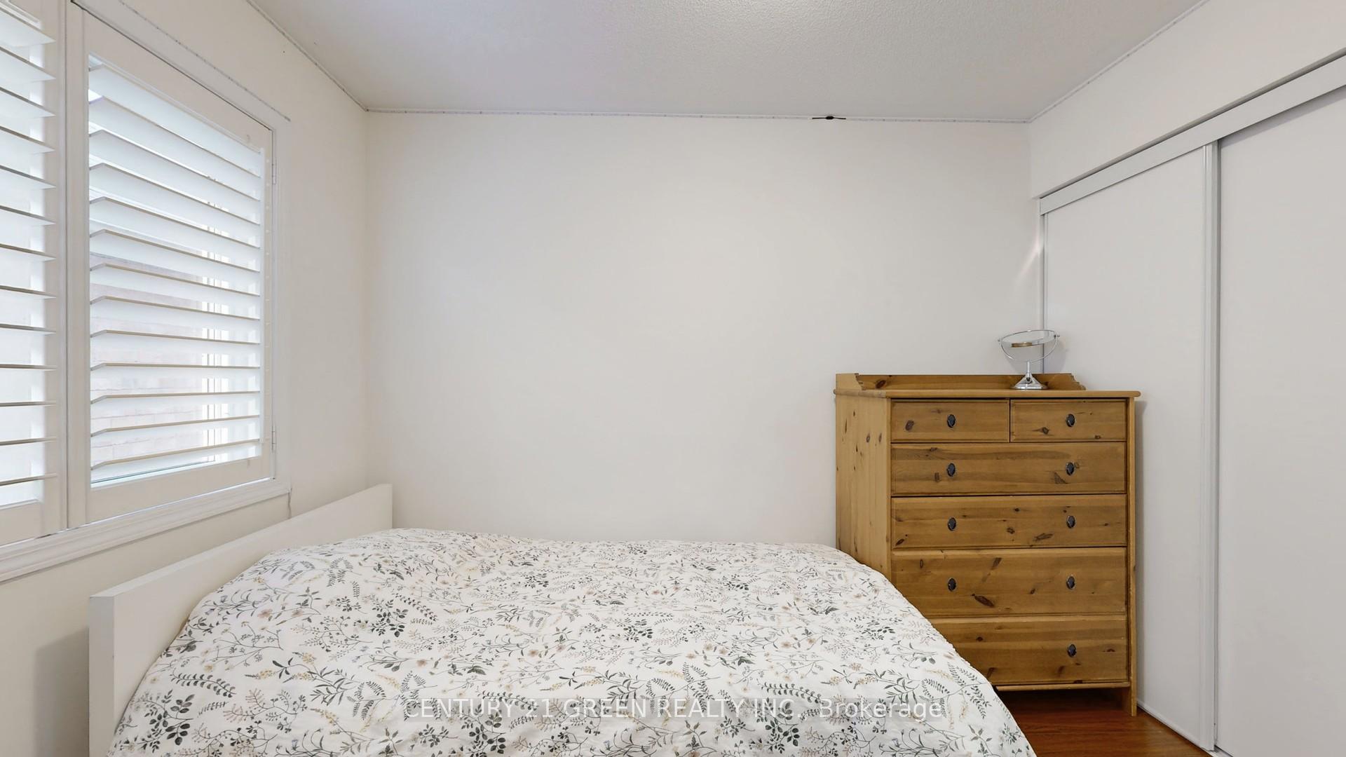 Photo 28 of 881 Minchin Way, Milton, Harrison — HOMEH