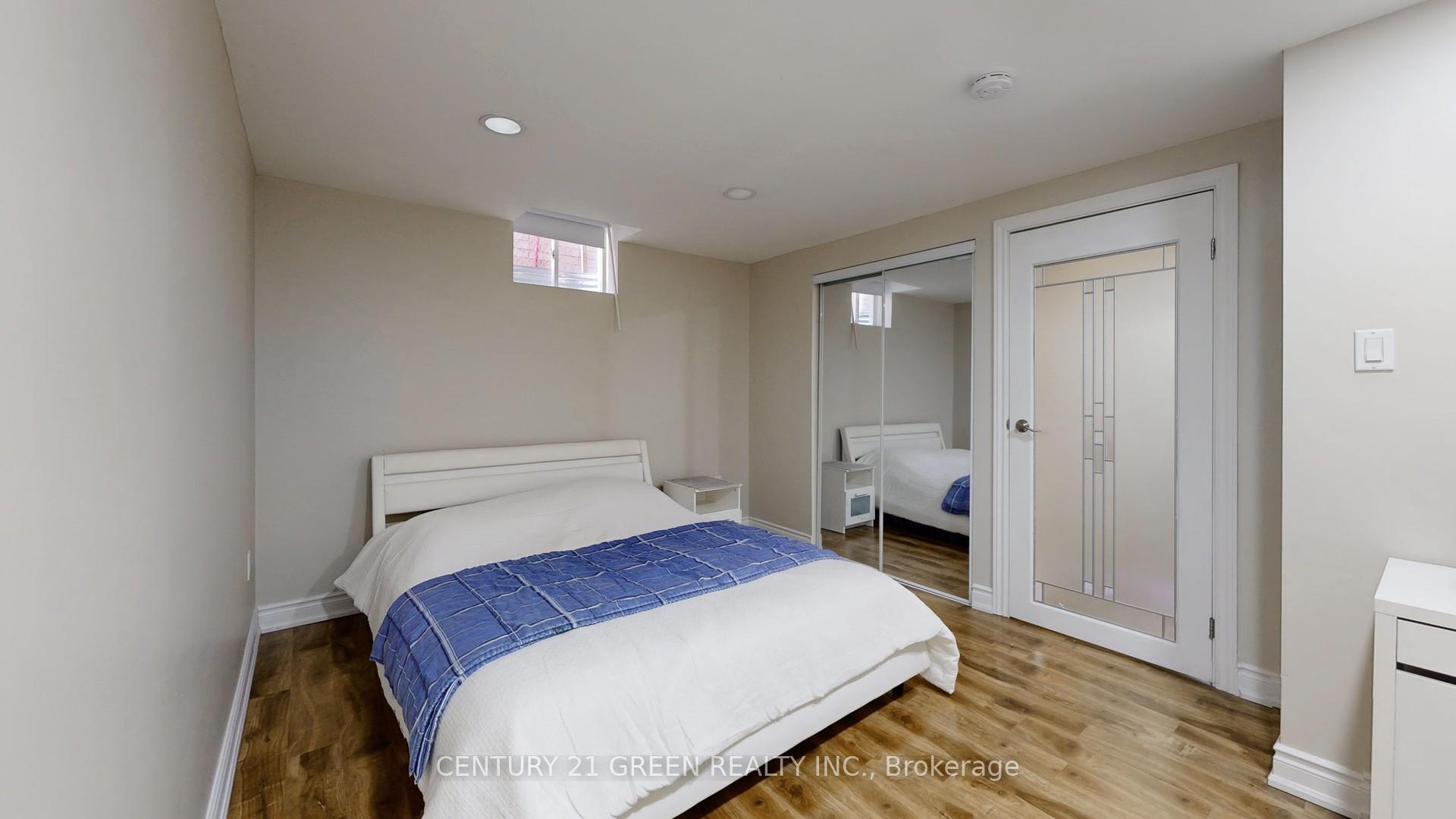 Photo 33 of 881 Minchin Way, Milton, Harrison — HOMEH