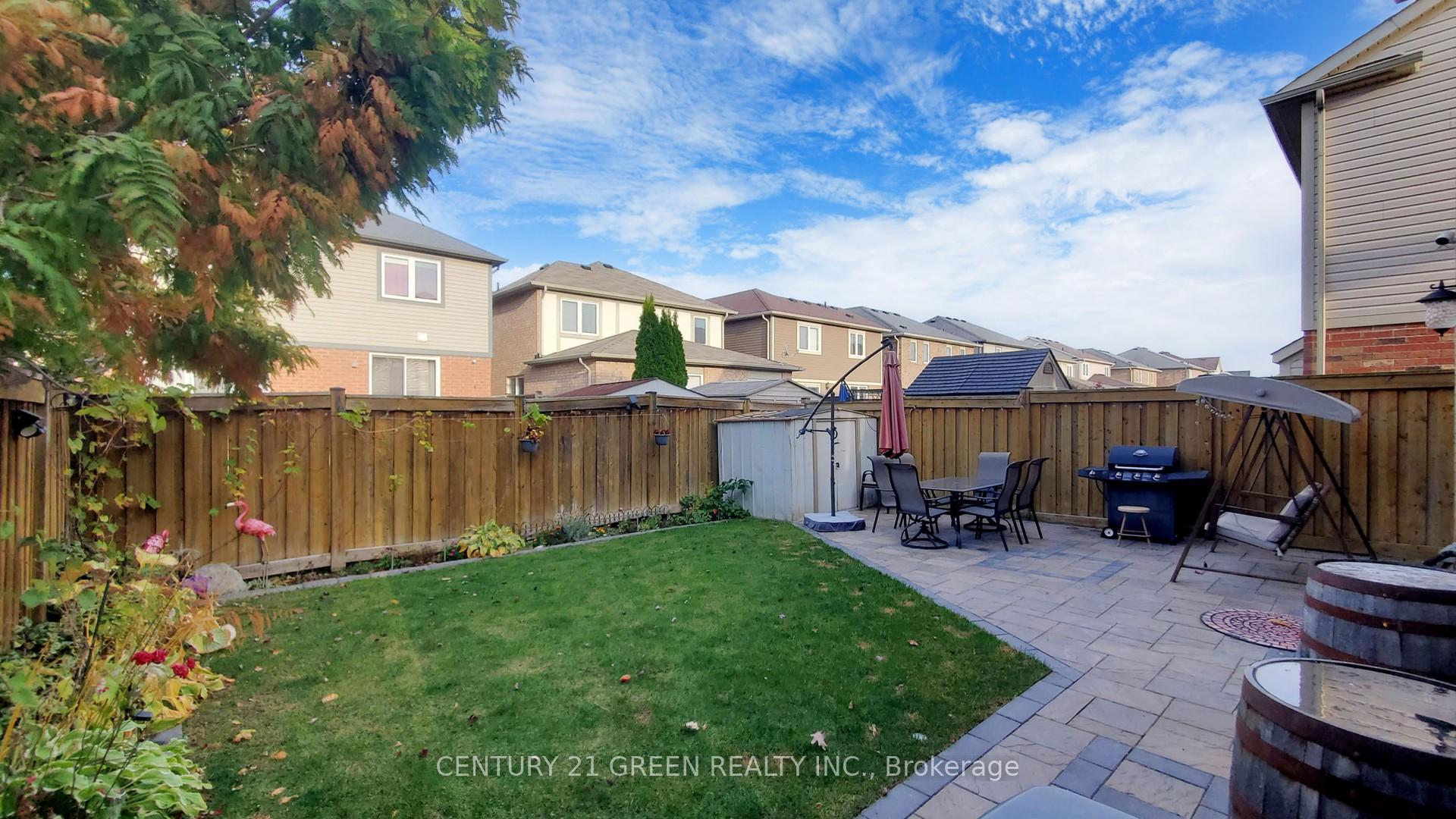 Photo 36 of 881 Minchin Way, Milton, Harrison — HOMEH