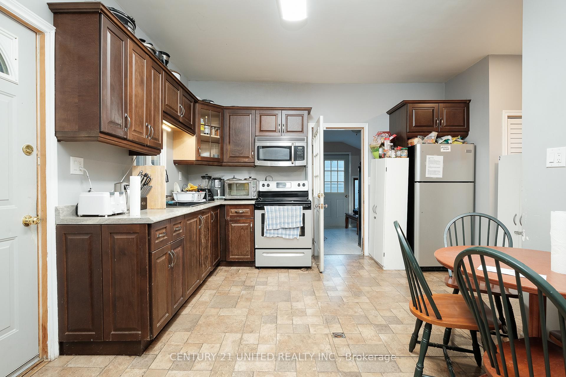 Photo 10 of 593 Harvey Street, Peterborough, Town Ward 3 — HOMEH